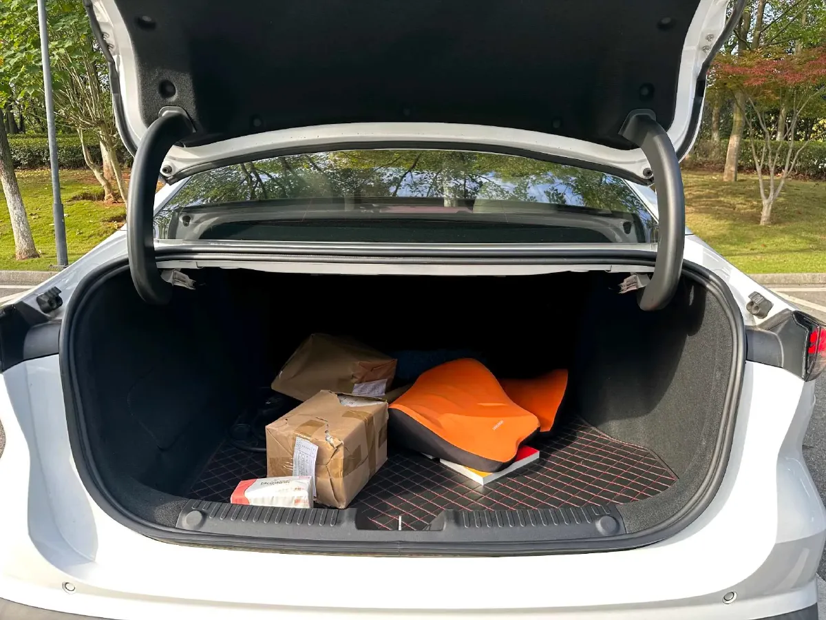 2023 Geely Galaxy L6 1.5T 163HP L4 3DHT PHEV,autocango,china used car exporter,china ev exporter,chinese used car exporter,chinese used ev exporter