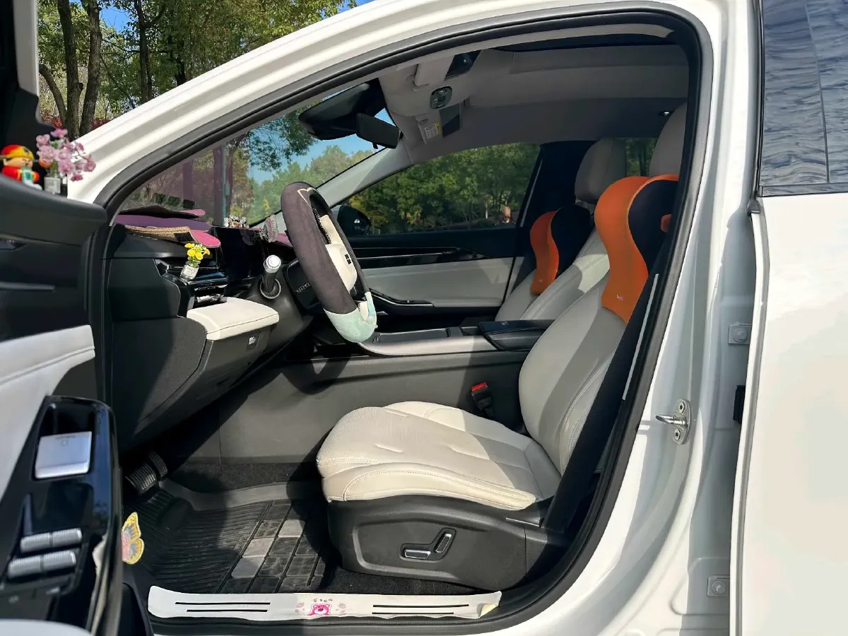 2023 Geely Galaxy L6 1.5T 163HP L4 3DHT PHEV,autocango,china used car exporter,china ev exporter,chinese used car exporter,chinese used ev exporter