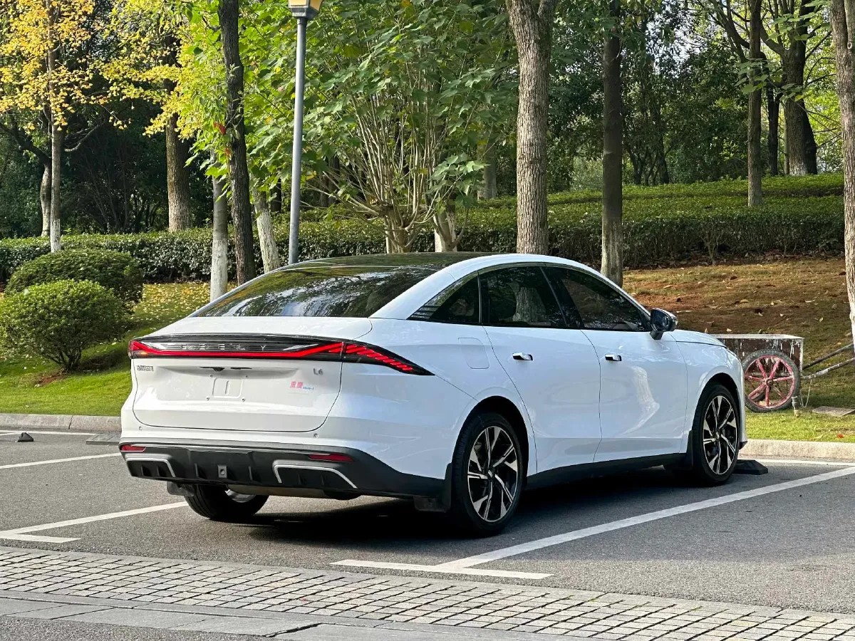 2023 Geely Galaxy L6 1.5T 163HP L4 3DHT PHEV,autocango,china used car exporter,china ev exporter,chinese used car exporter,chinese used ev exporter