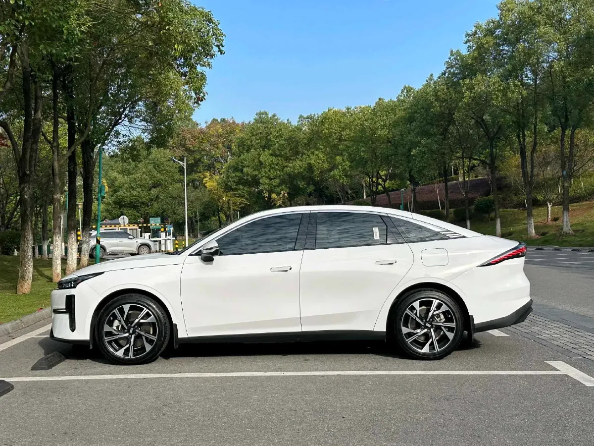 2023 Geely Galaxy L6 1.5T 163HP L4 3DHT PHEV,autocango,china used car exporter,china ev exporter,chinese used car exporter,chinese used ev exporter