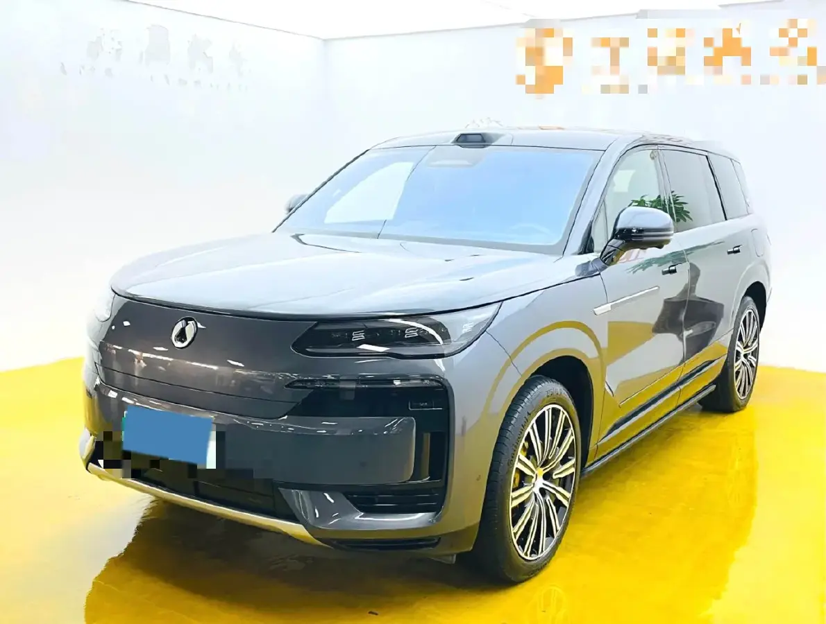 2026 Denza DenzaN9 2.0T 207HP L4 E-CVT PHEV