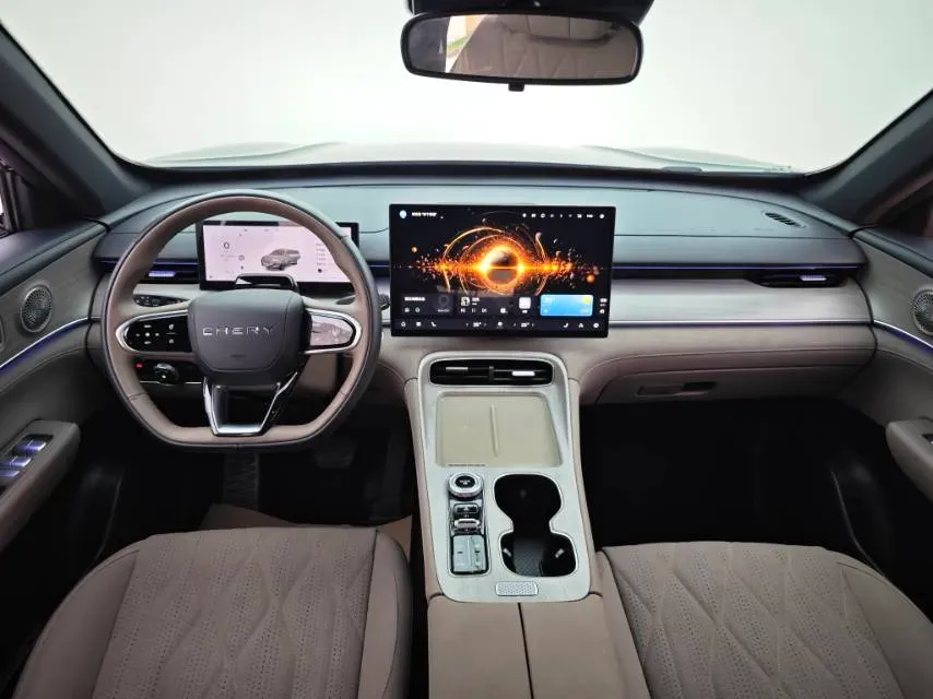 2025 Chery Tiggo 8 Plus 1.6T 197HP L4 7DCT,autocango,china used car exporter,china ev exporter,chinese used car exporter,chinese used ev exporter