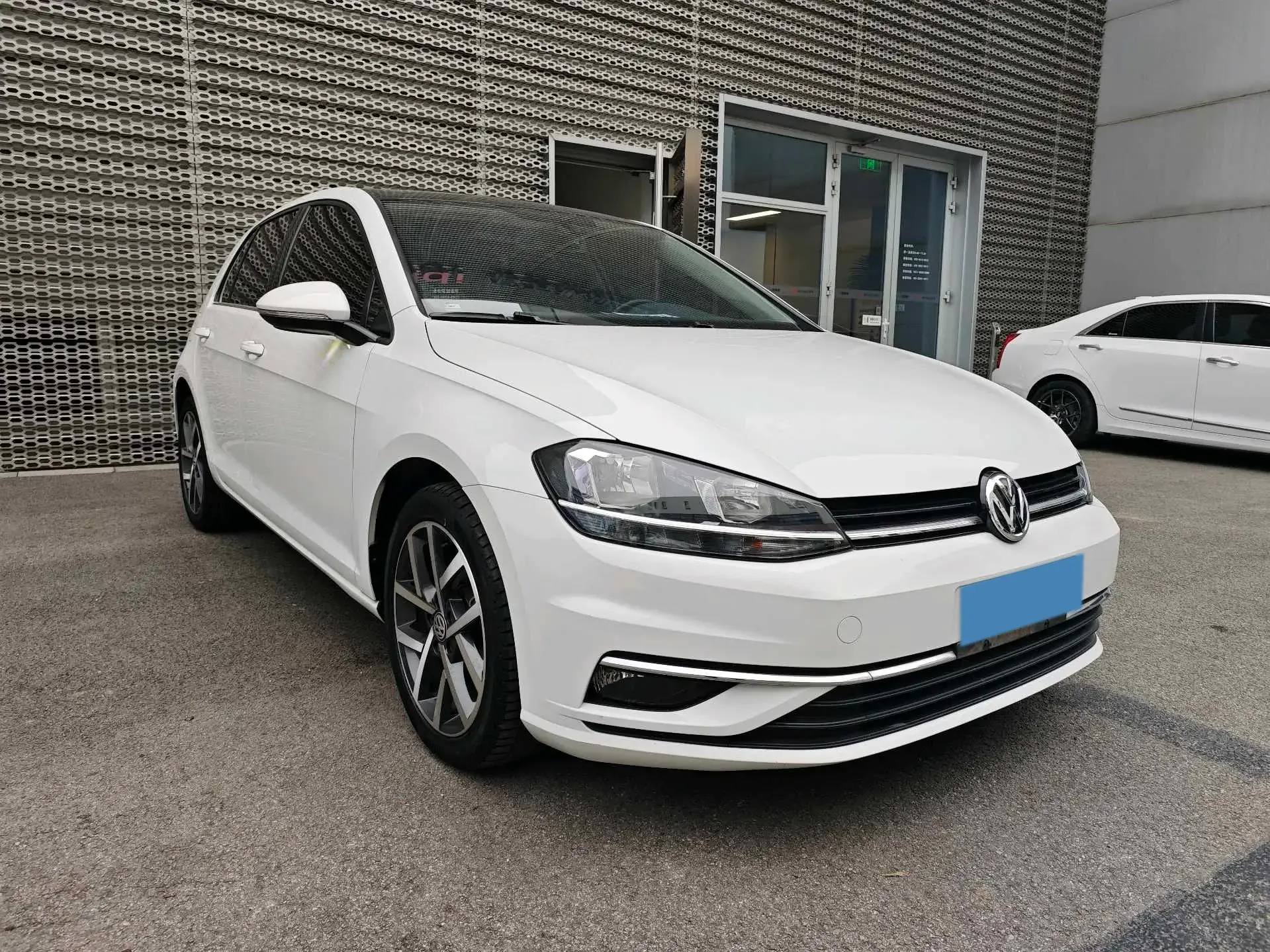 2020 VOLKSWAGEN GOLF thumbnail 2