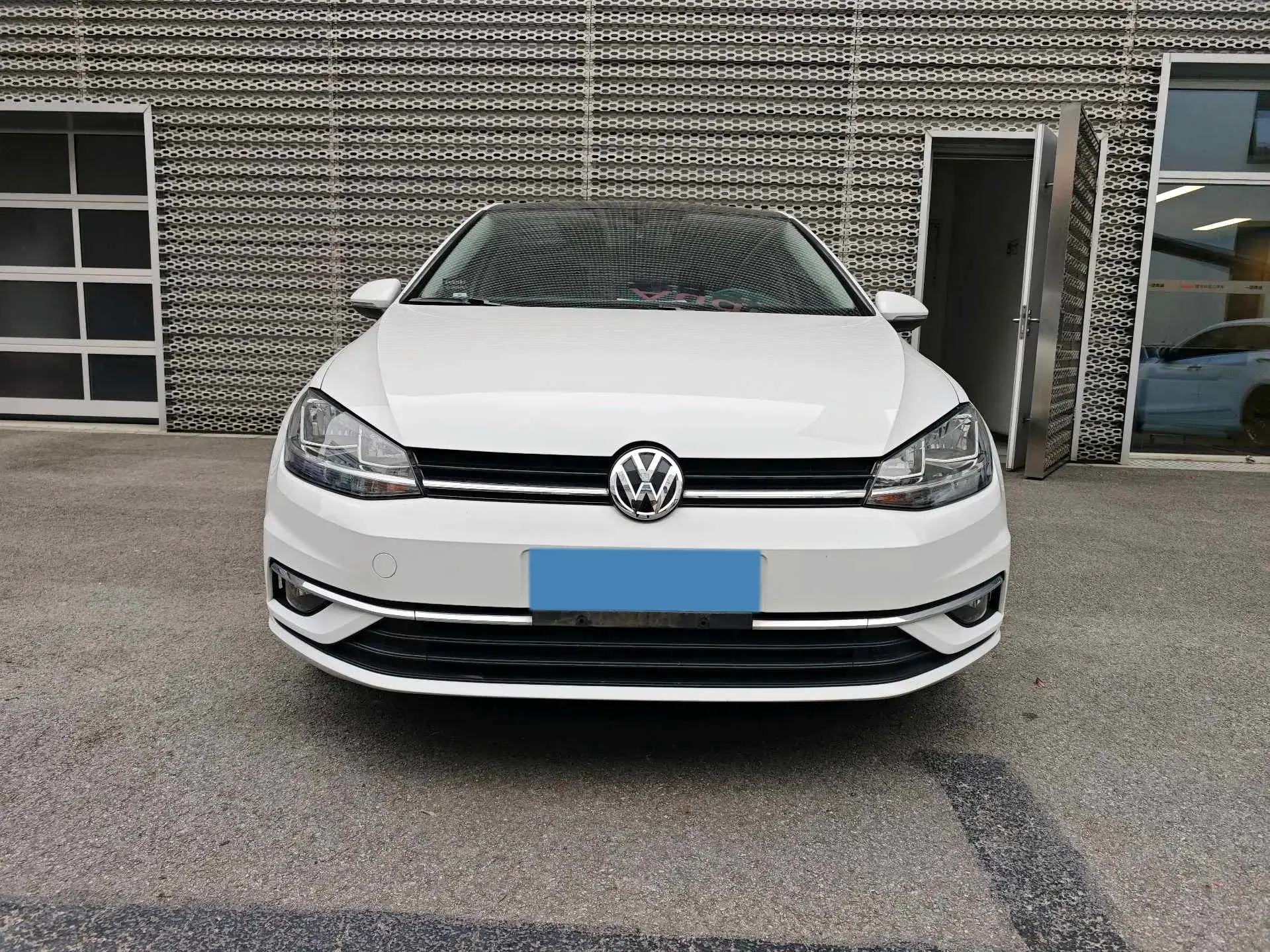 2020 VOLKSWAGEN GOLF thumbnail 3