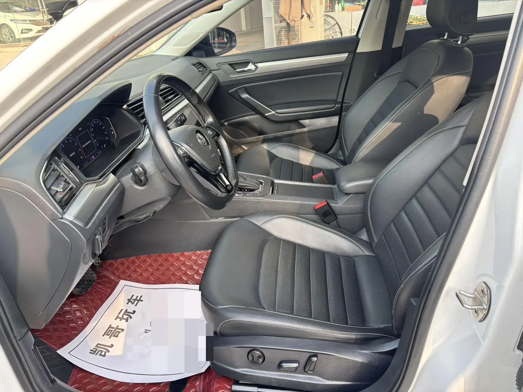 2021 VOLKSWAGEN LAMANDO thumbnail 4