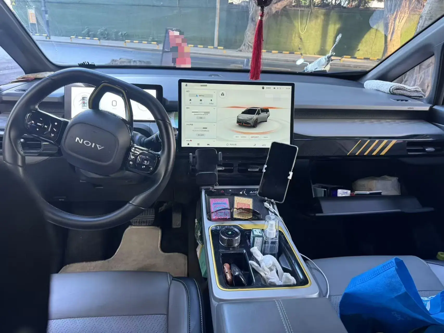 2022 AION Y thumbnail 4