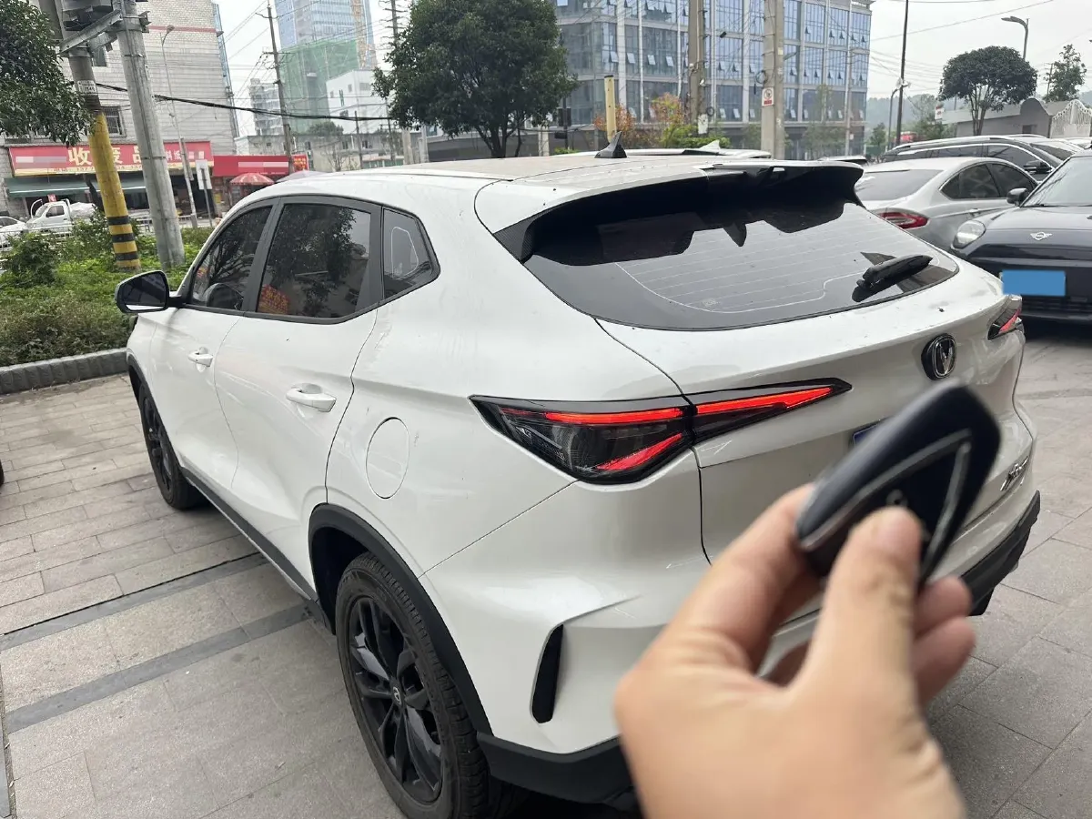 2024 ChangAn X5 PLUS 1.5T 188HP L4 7DCT,autocango,china used car exporter,china ev exporter,chinese used car exporter,chinese used ev exporter