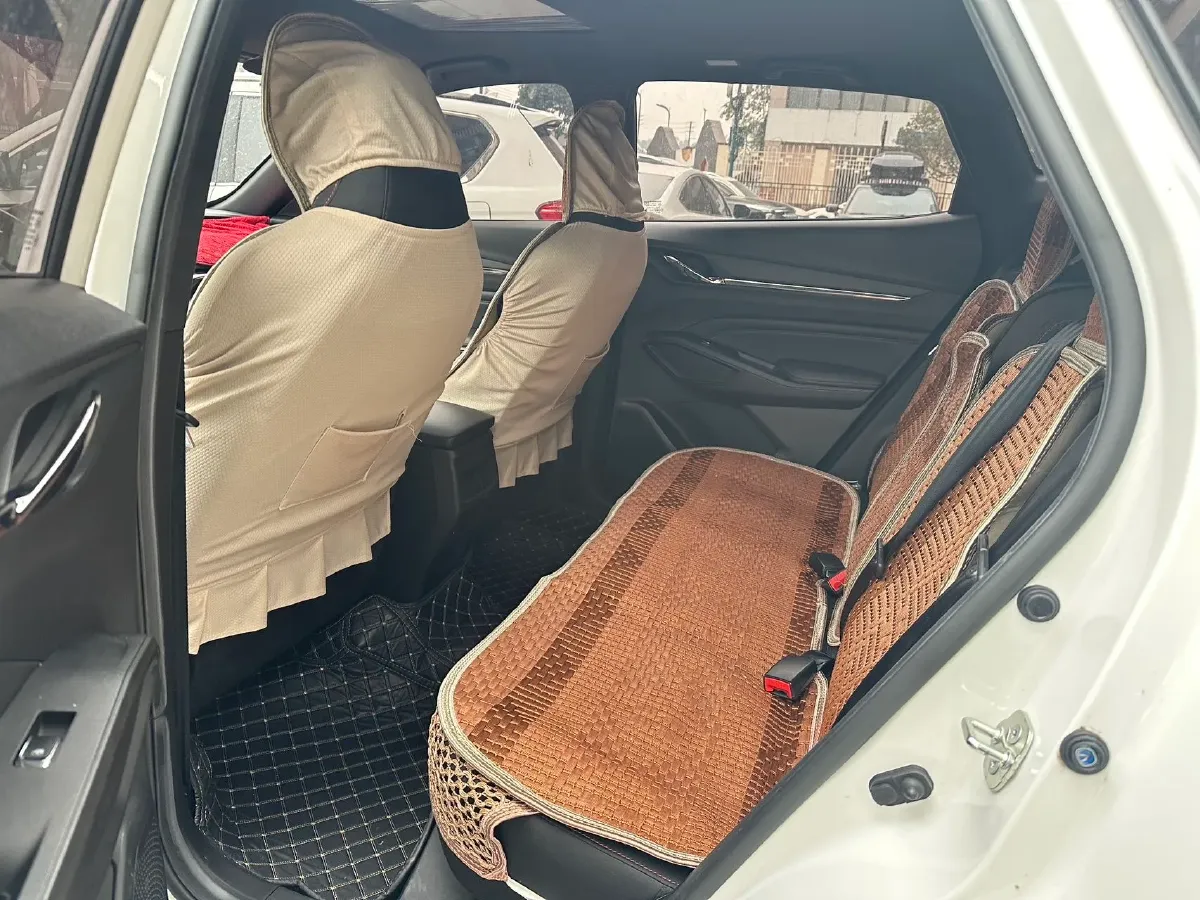 2024 ChangAn X5 PLUS 1.5T 188HP L4 7DCT,autocango,china used car exporter,china ev exporter,chinese used car exporter,chinese used ev exporter