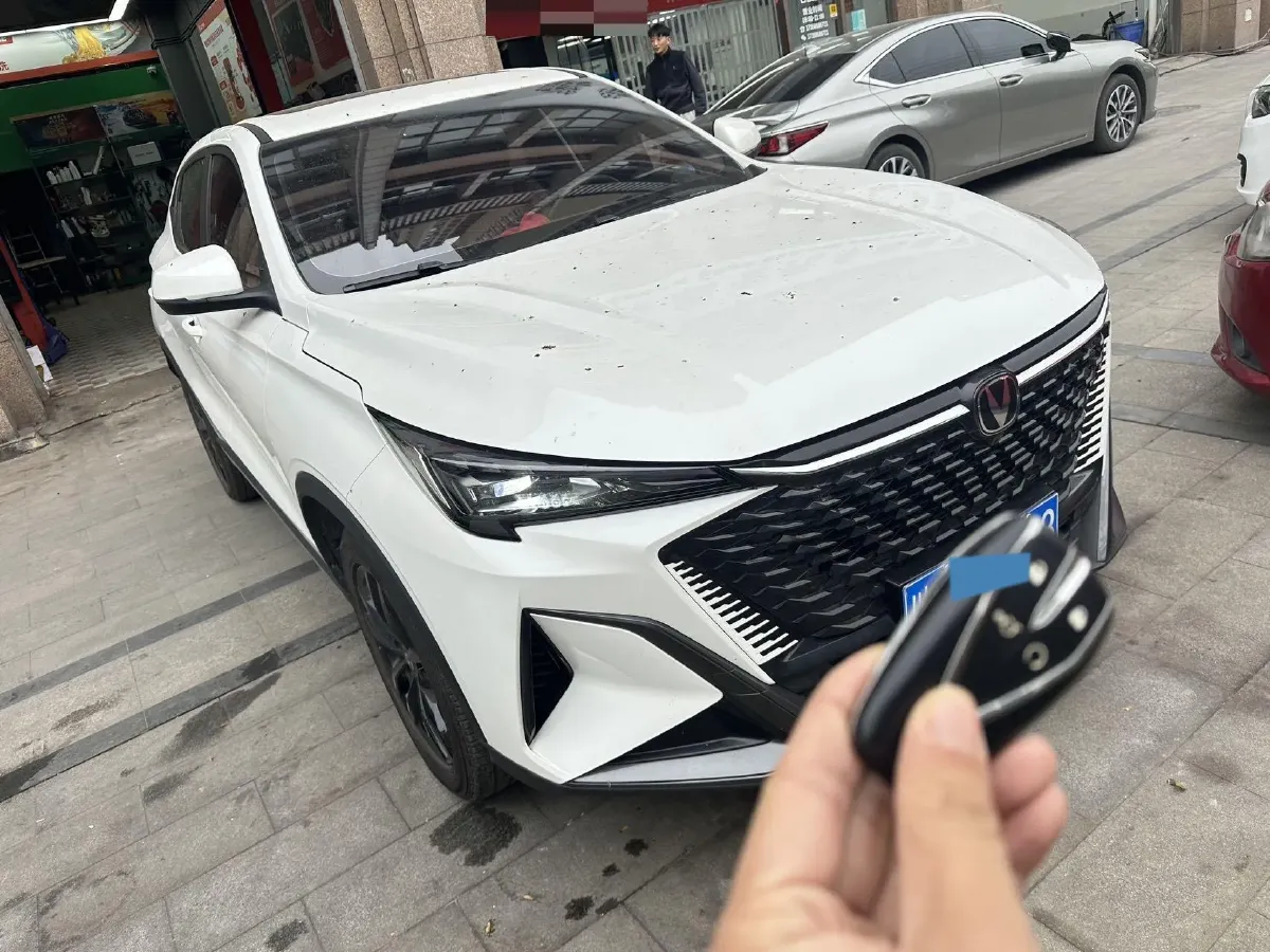 2024 ChangAn X5 PLUS 1.5T 188HP L4 7DCT,autocango,china used car exporter,china ev exporter,chinese used car exporter,chinese used ev exporter