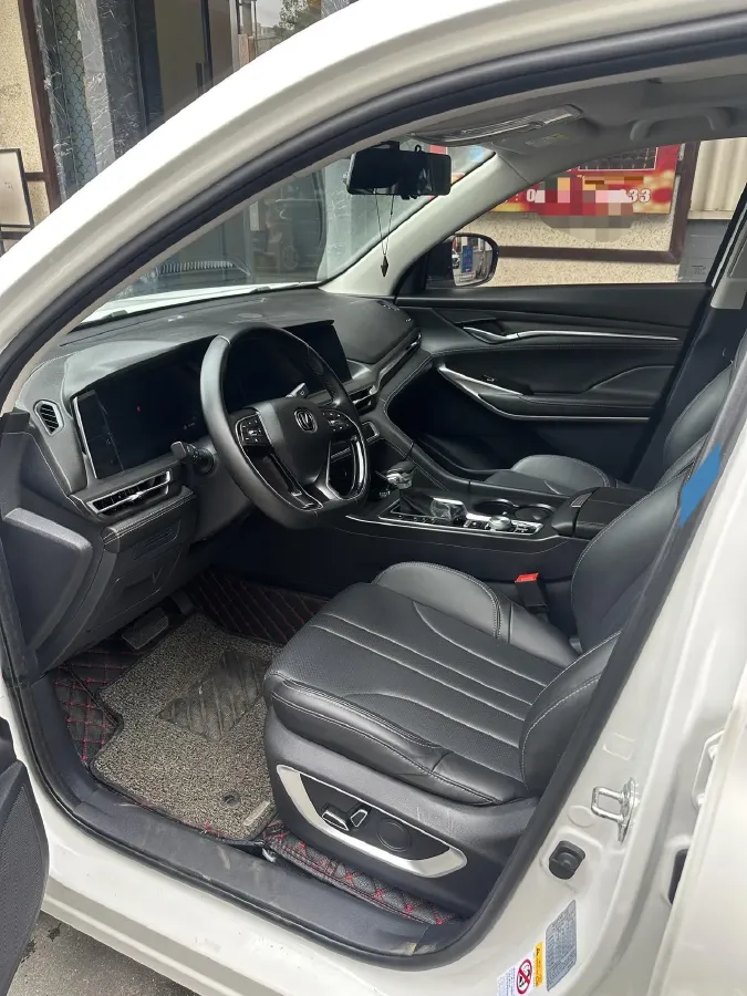 2021 ChangAn CS75 Plus 2.0T 233HP L4 8AT,autocango,china used car exporter,china ev exporter,chinese used car exporter,chinese used ev exporter