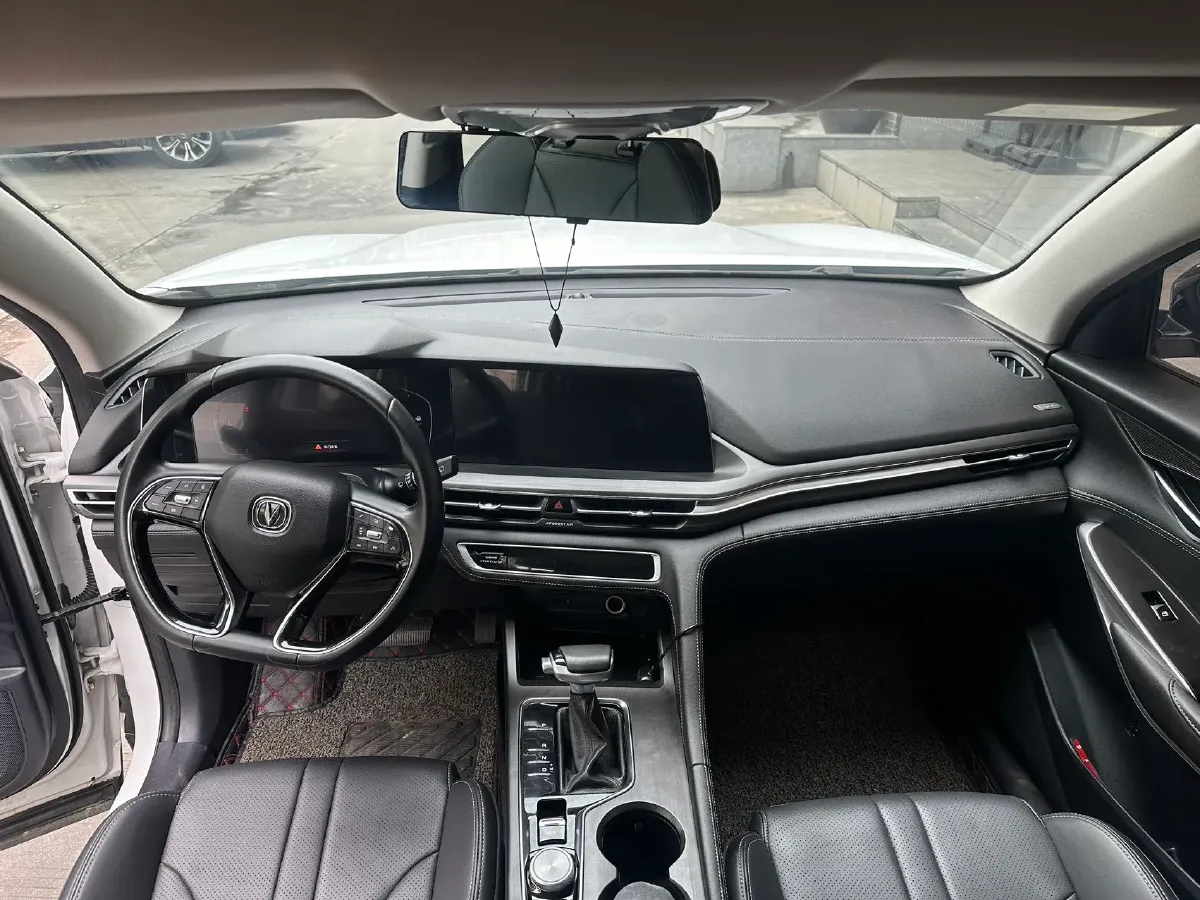 2021 ChangAn CS75 Plus 2.0T 233HP L4 8AT,autocango,china used car exporter,china ev exporter,chinese used car exporter,chinese used ev exporter