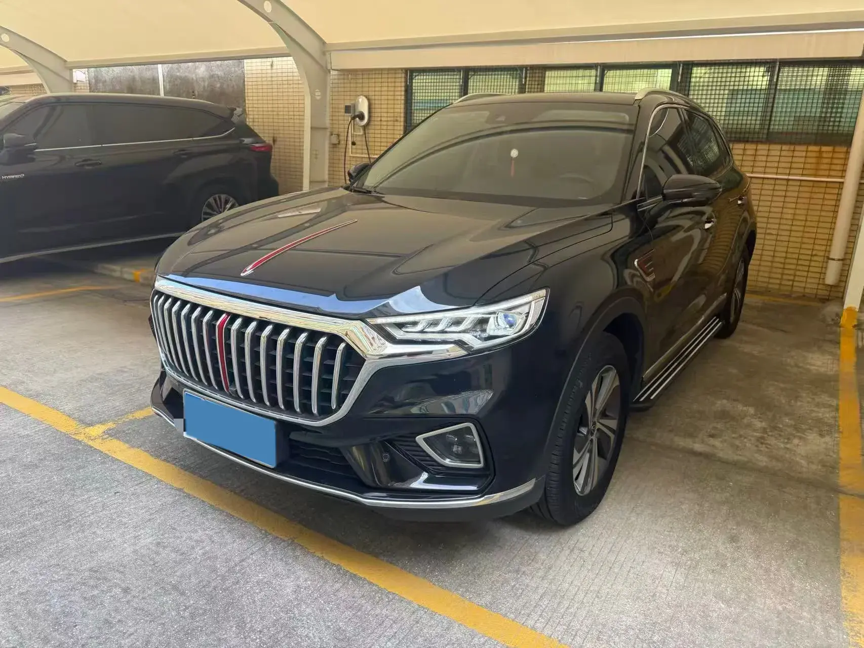 2019 HONGQI HS5 view 1