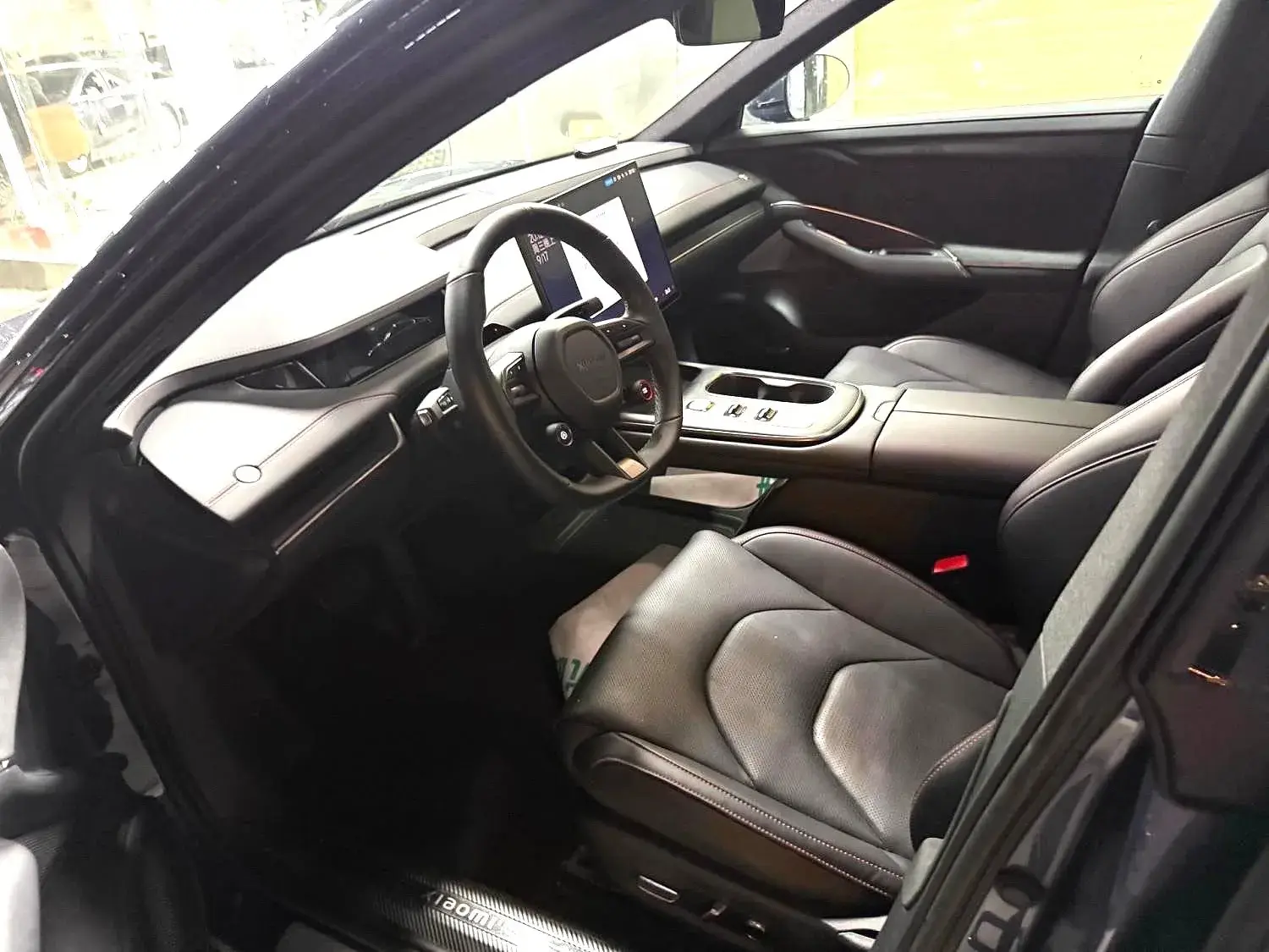 2024 MI SU7 thumbnail 4