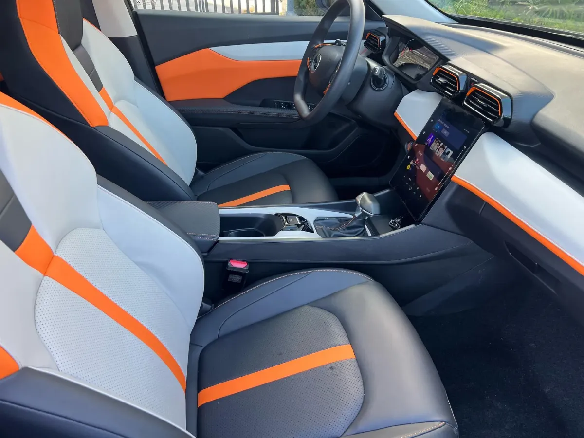 2023 DongFeng Aeolus YiXuan 1.5L 125HP L4 6DCT,autocango,china used car exporter,china ev exporter,chinese used car exporter,chinese used ev exporter