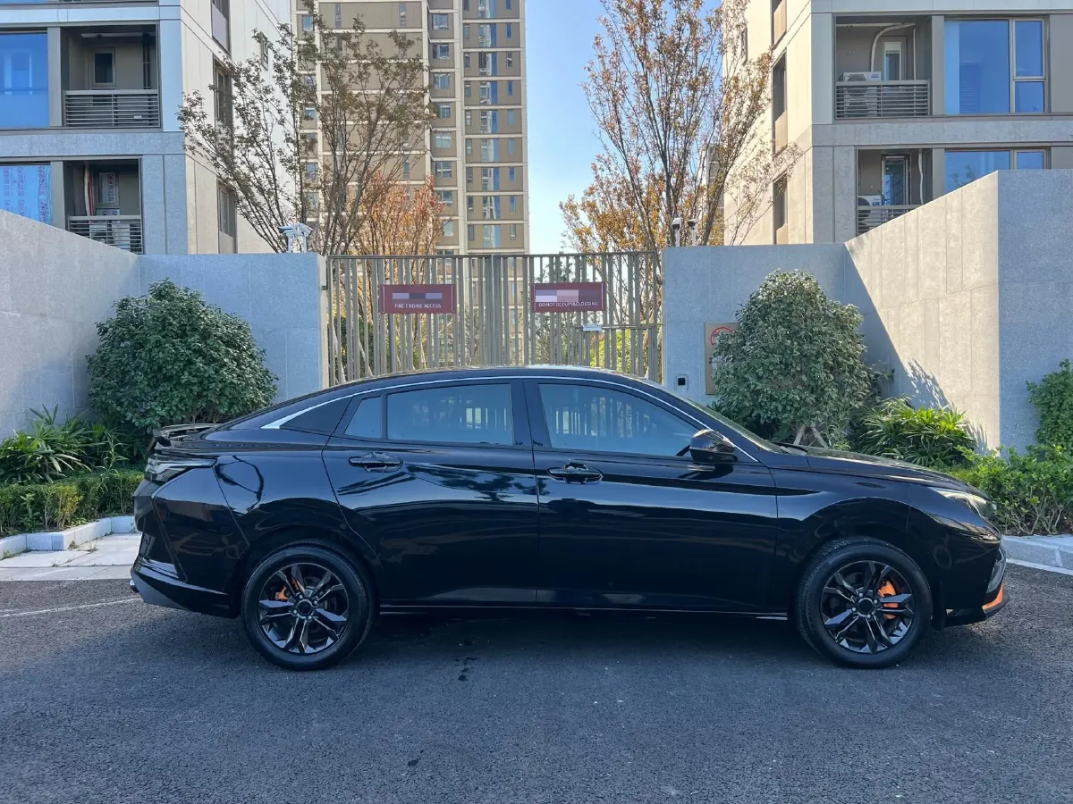 2023 DongFeng Aeolus YiXuan 1.5L 125HP L4 6DCT,autocango,china used car exporter,china ev exporter,chinese used car exporter,chinese used ev exporter