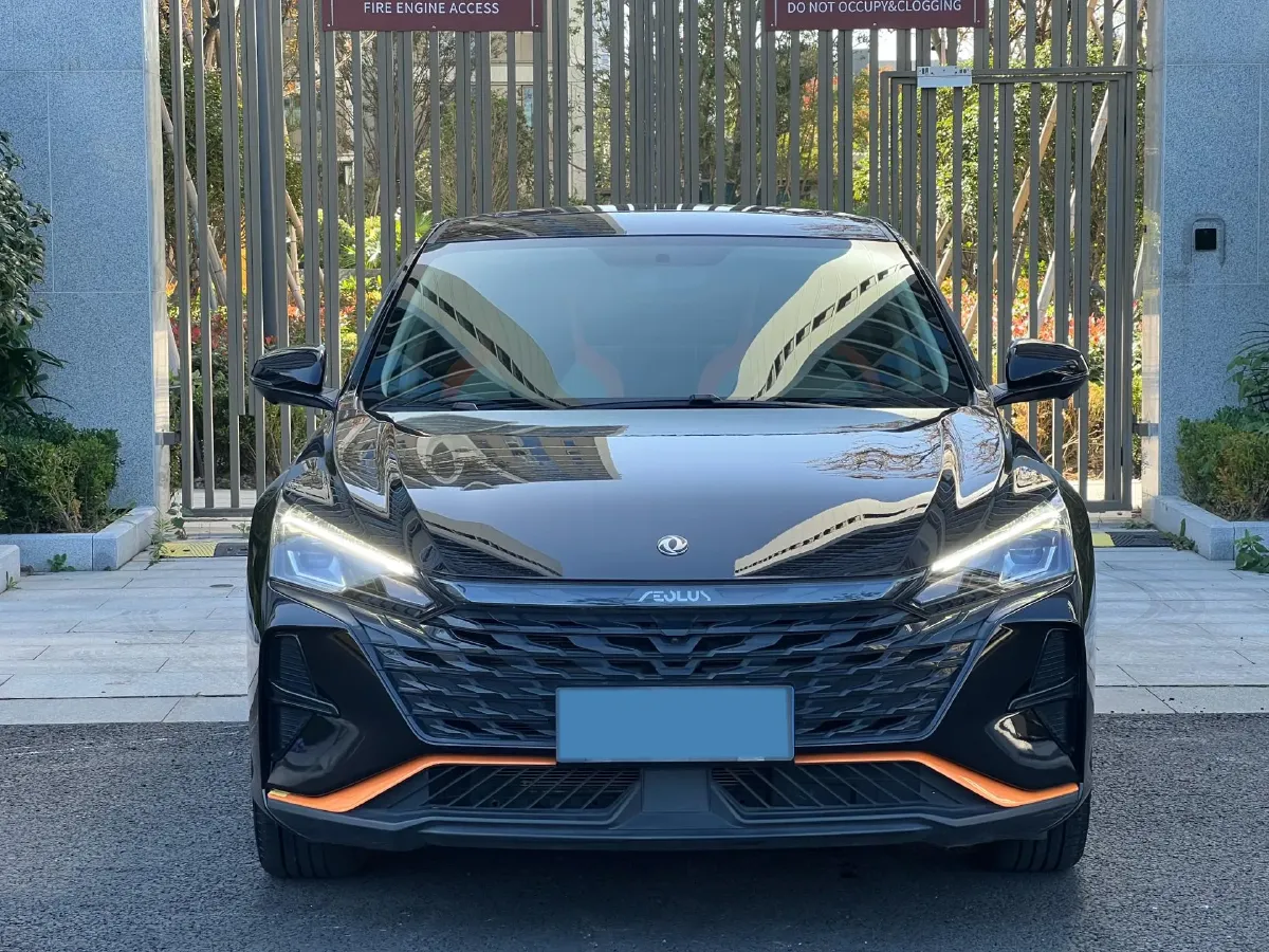 2023 DongFeng Aeolus YiXuan 1.5L 125HP L4 6DCT,autocango,china used car exporter,china ev exporter,chinese used car exporter,chinese used ev exporter