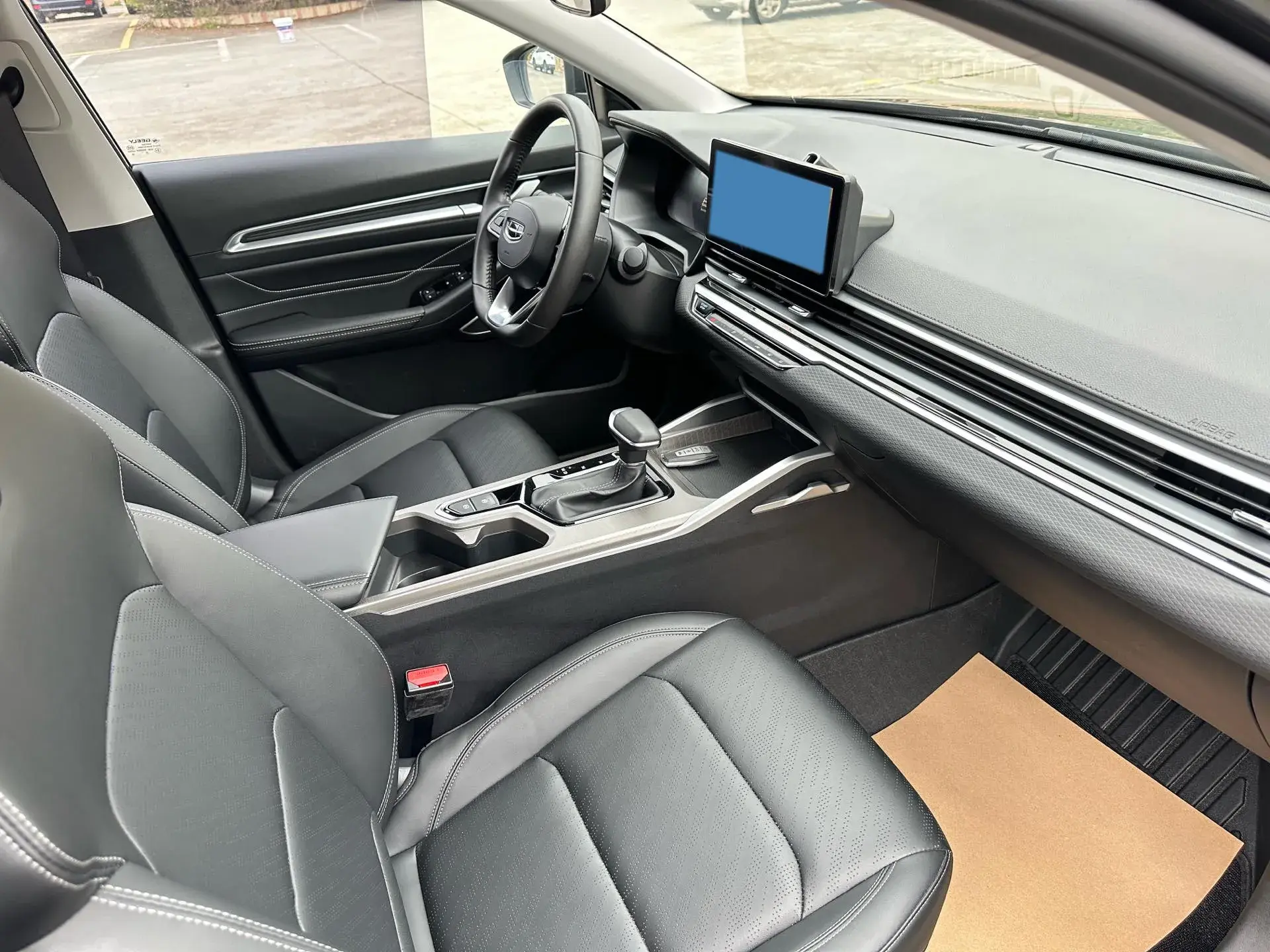 2022 GEELY EMGRAND thumbnail 4