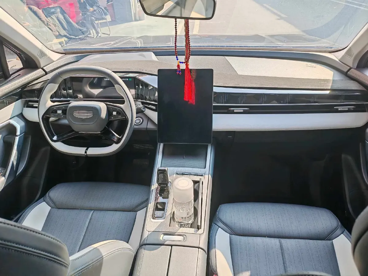 2024 Geely StarRay 1.5T 181HP L4 7DCT,autocango,china used car exporter,china ev exporter,chinese used car exporter,chinese used ev exporter