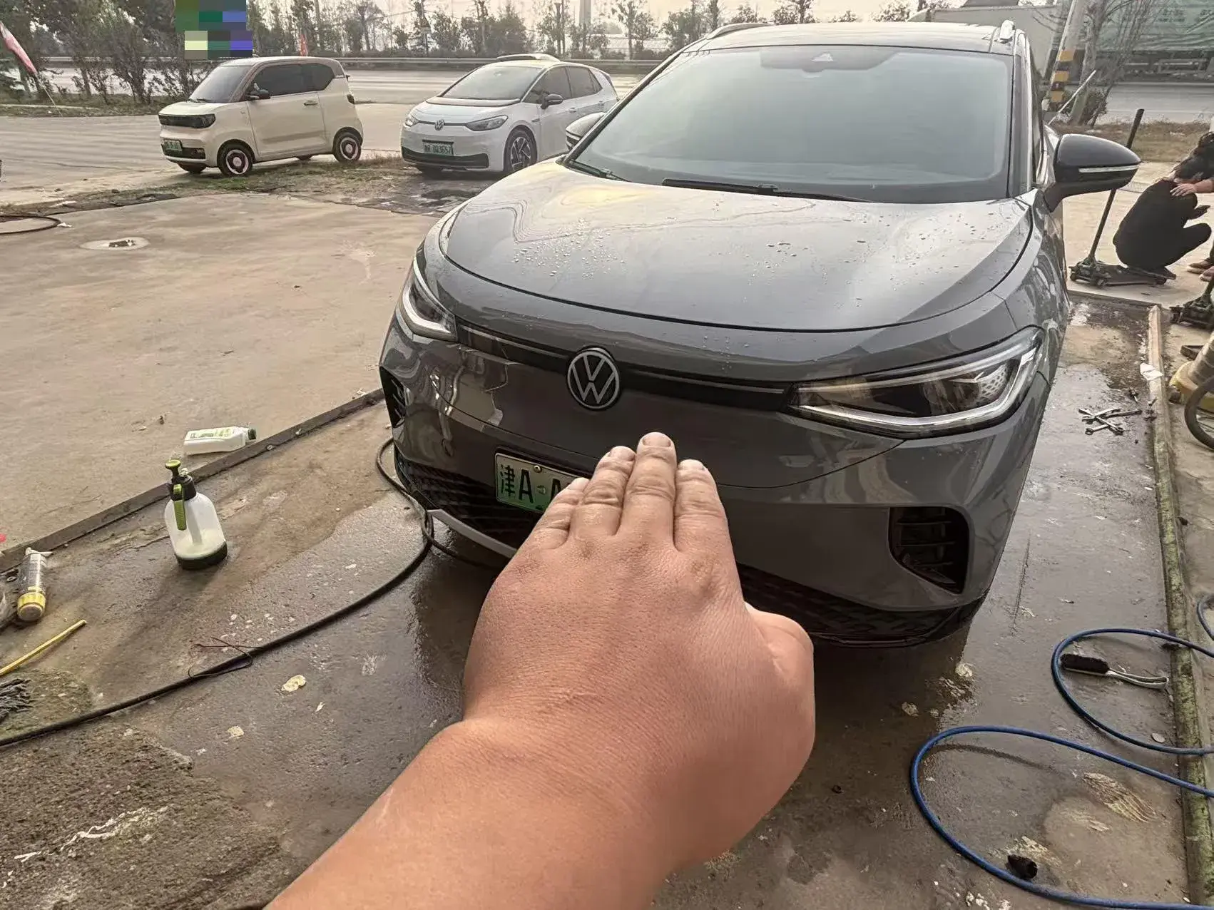 2022 VOLKSWAGEN ID.4 thumbnail 2