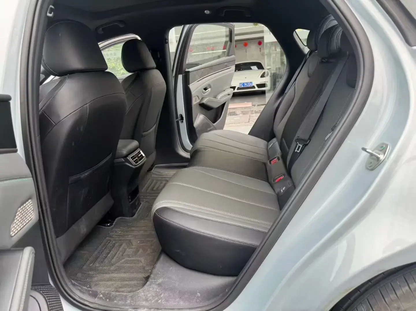 2024 BYD QINL thumbnail 4