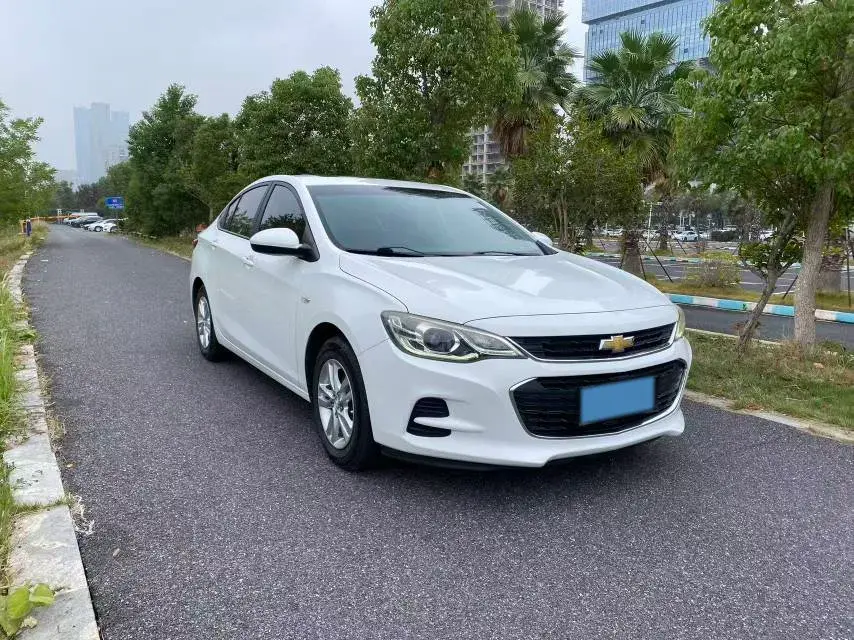 2019 CHEVROLET CAVALIER thumbnail 3