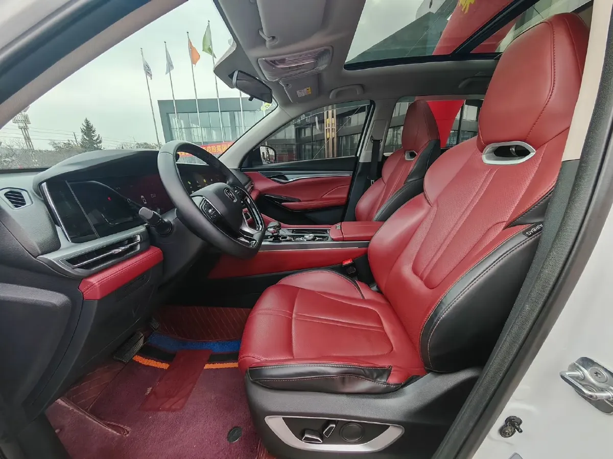 2021 ChangAn CS75 Plus 2.0T 233HP L4 8AT,autocango,china used car exporter,china ev exporter,chinese used car exporter,chinese used ev exporter