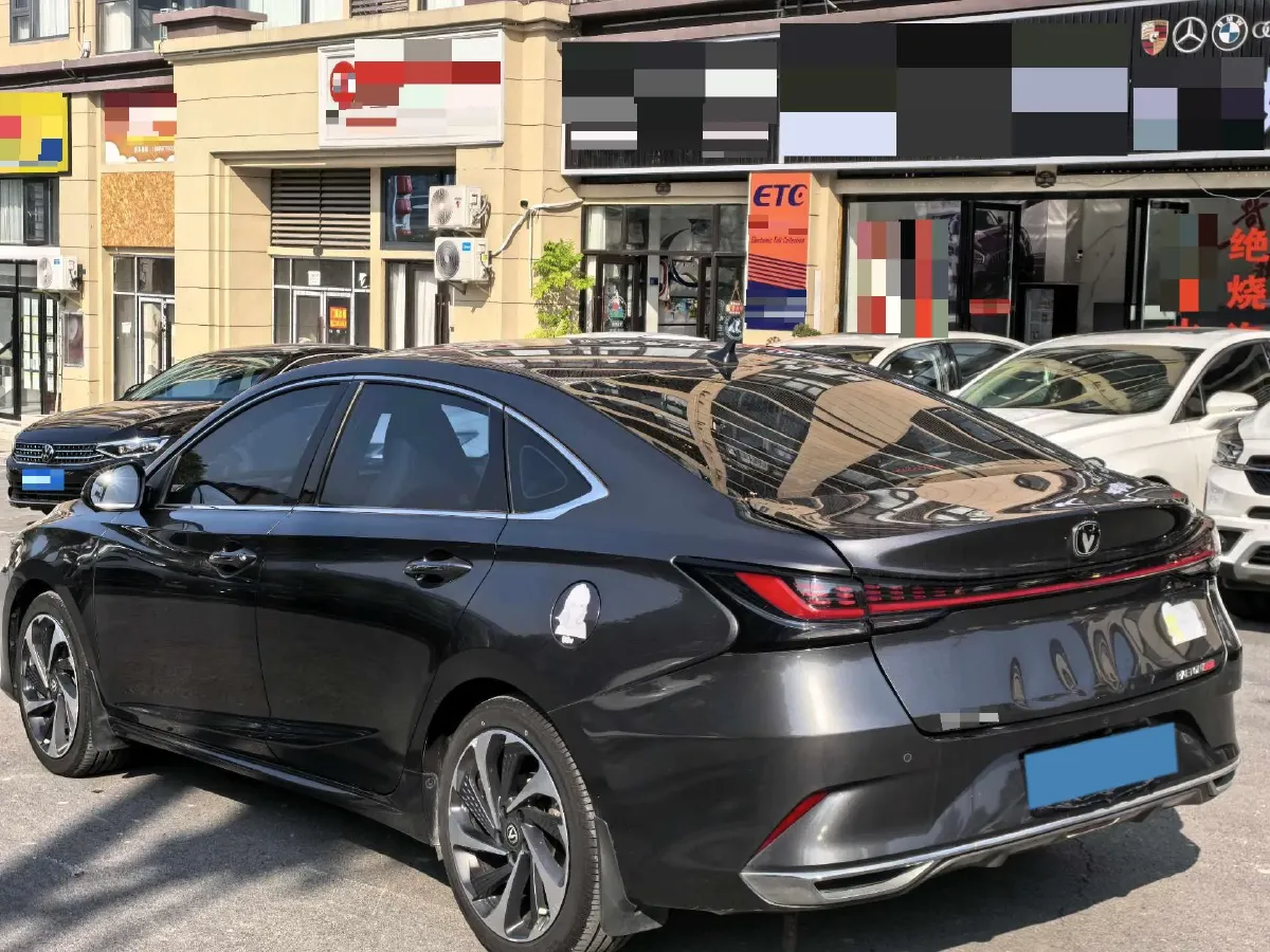 2023 ChangAn Raeton Plus 1.5T 188HP L4 7DCT,autocango,china used car exporter,china ev exporter,chinese used car exporter,chinese used ev exporter