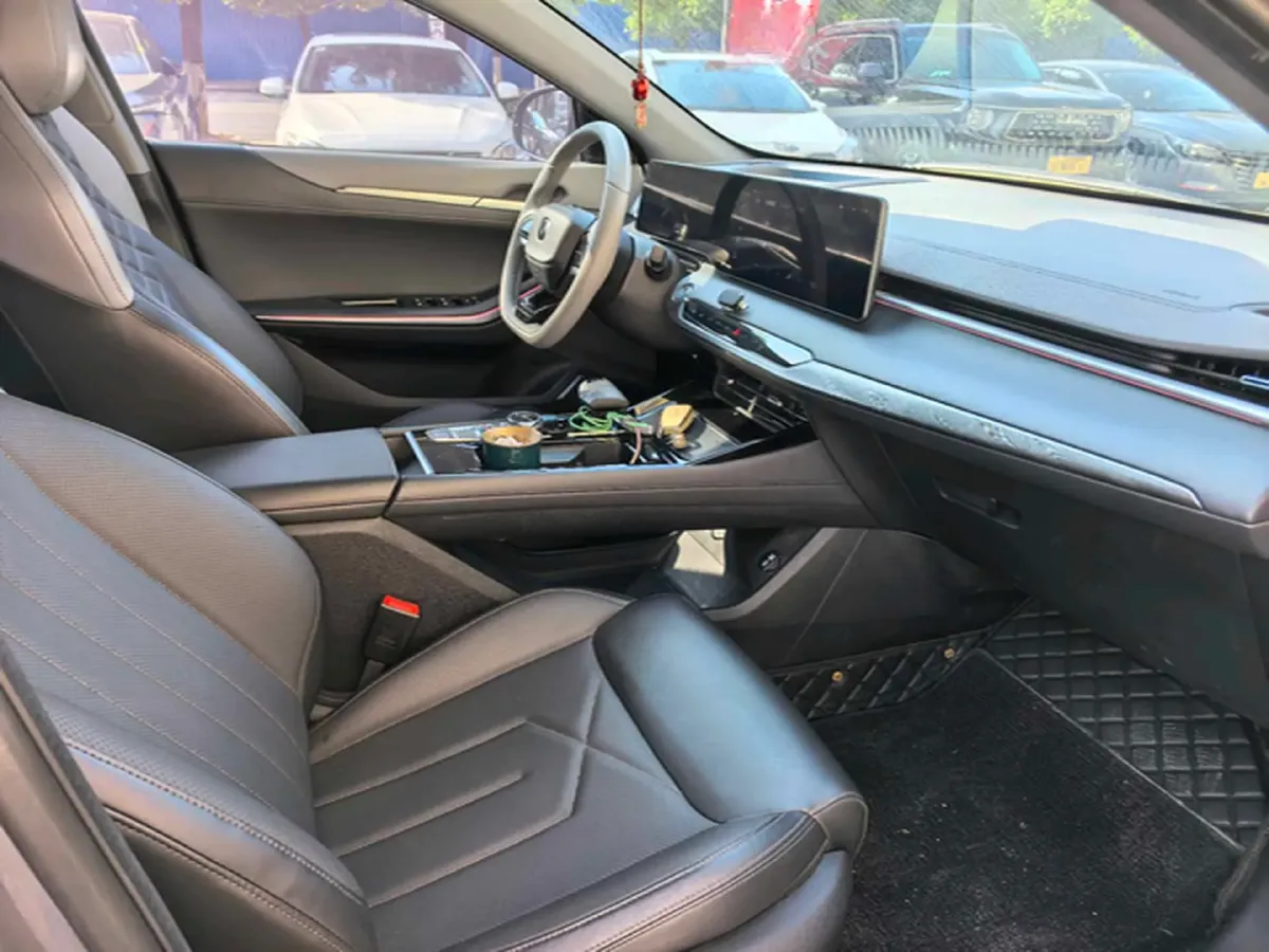 2023 ChangAn Raeton Plus 1.5T 188HP L4 7DCT,autocango,china used car exporter,china ev exporter,chinese used car exporter,chinese used ev exporter