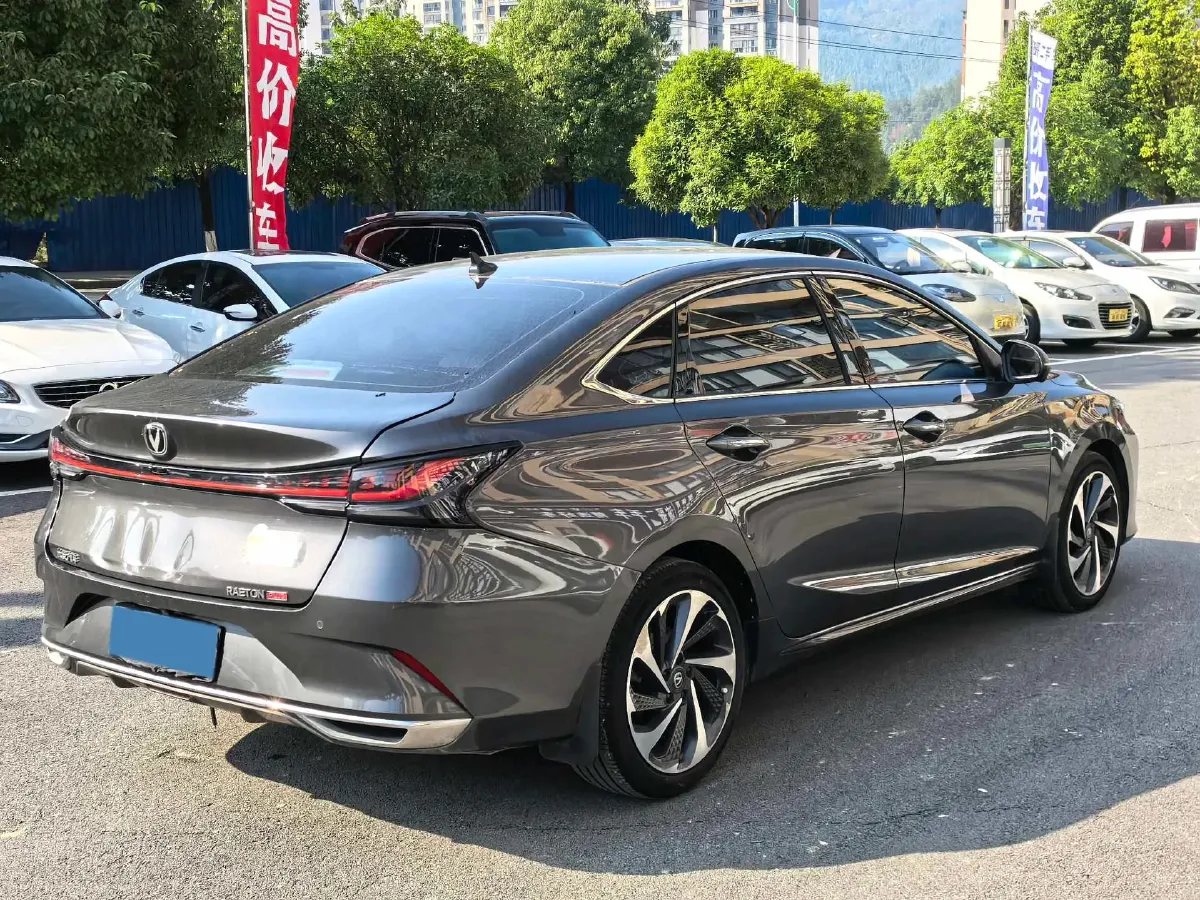 2023 ChangAn Raeton Plus 1.5T 188HP L4 7DCT,autocango,china used car exporter,china ev exporter,chinese used car exporter,chinese used ev exporter