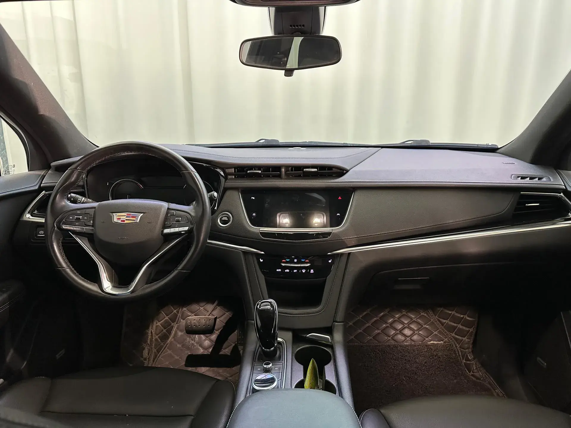 2022 CADILLAC XT6 thumbnail 4