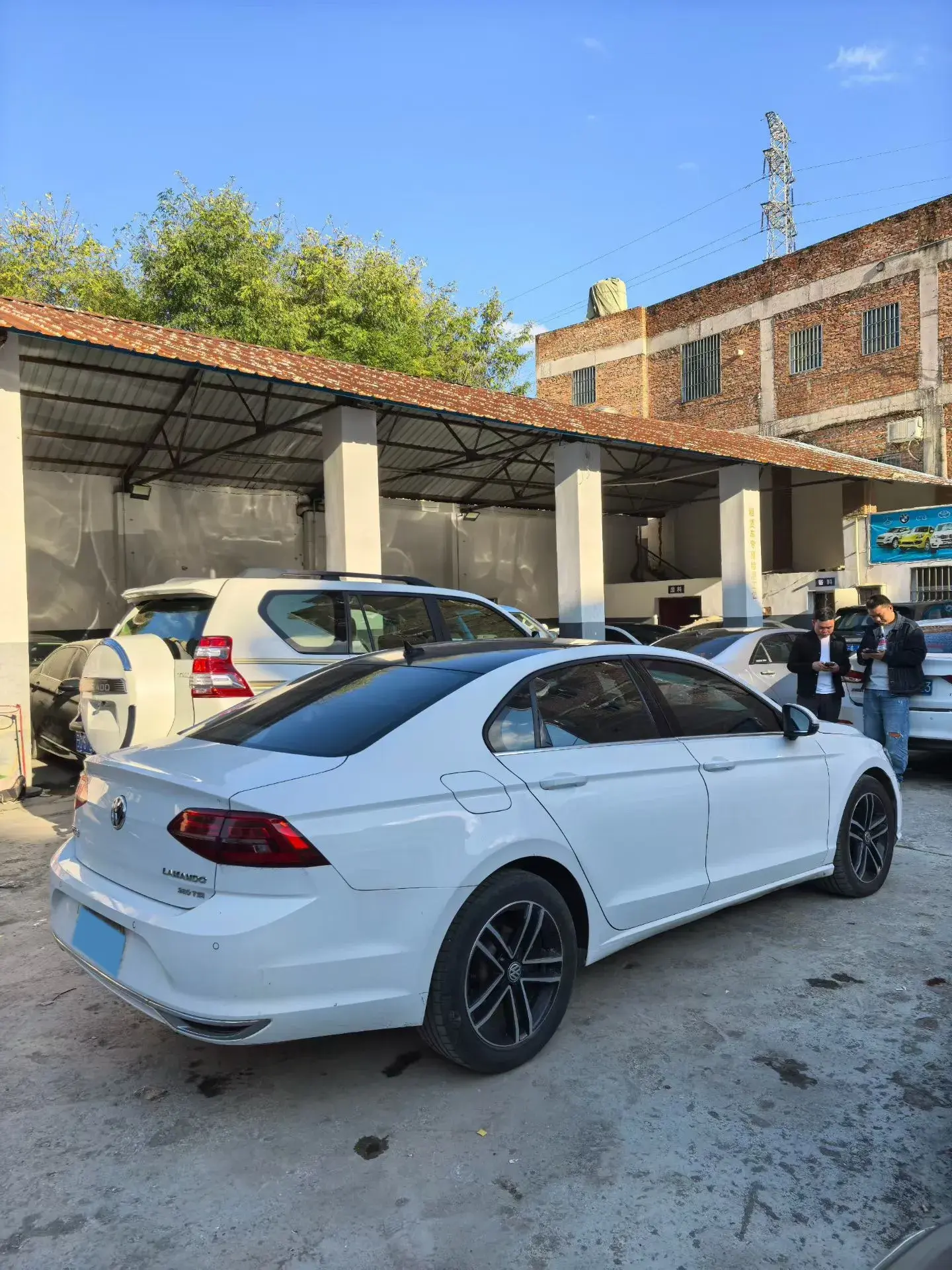 2021 VOLKSWAGEN LAMANDO thumbnail 4