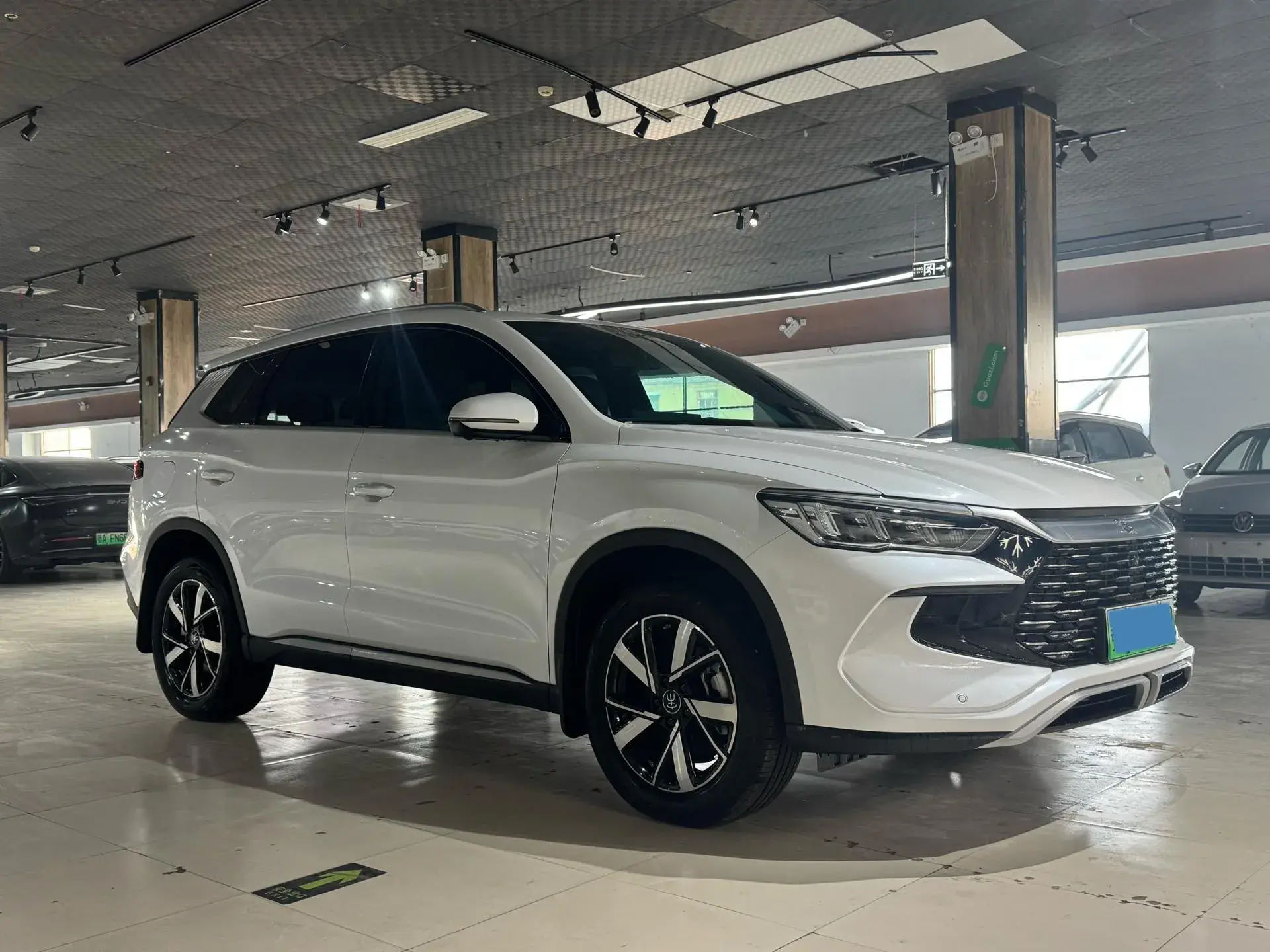 2024 BYD SONG thumbnail 3