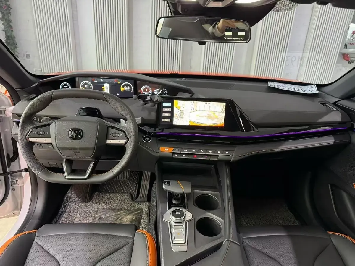 2023 ChangAn UNI-V 1.5T 188HP L4 7DCT,autocango,china used car exporter,china ev exporter,chinese used car exporter,chinese used ev exporter