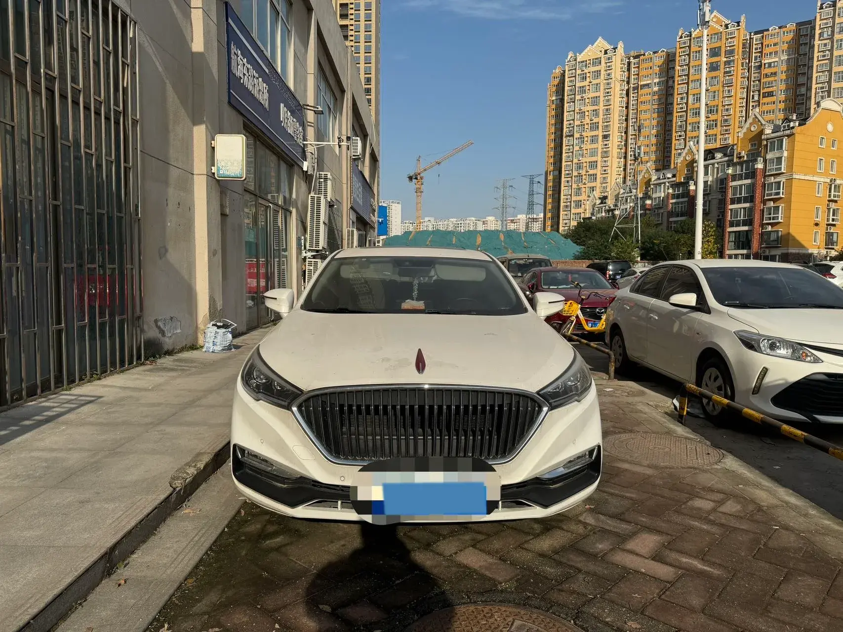 2018 HONGQI H5 thumbnail 3