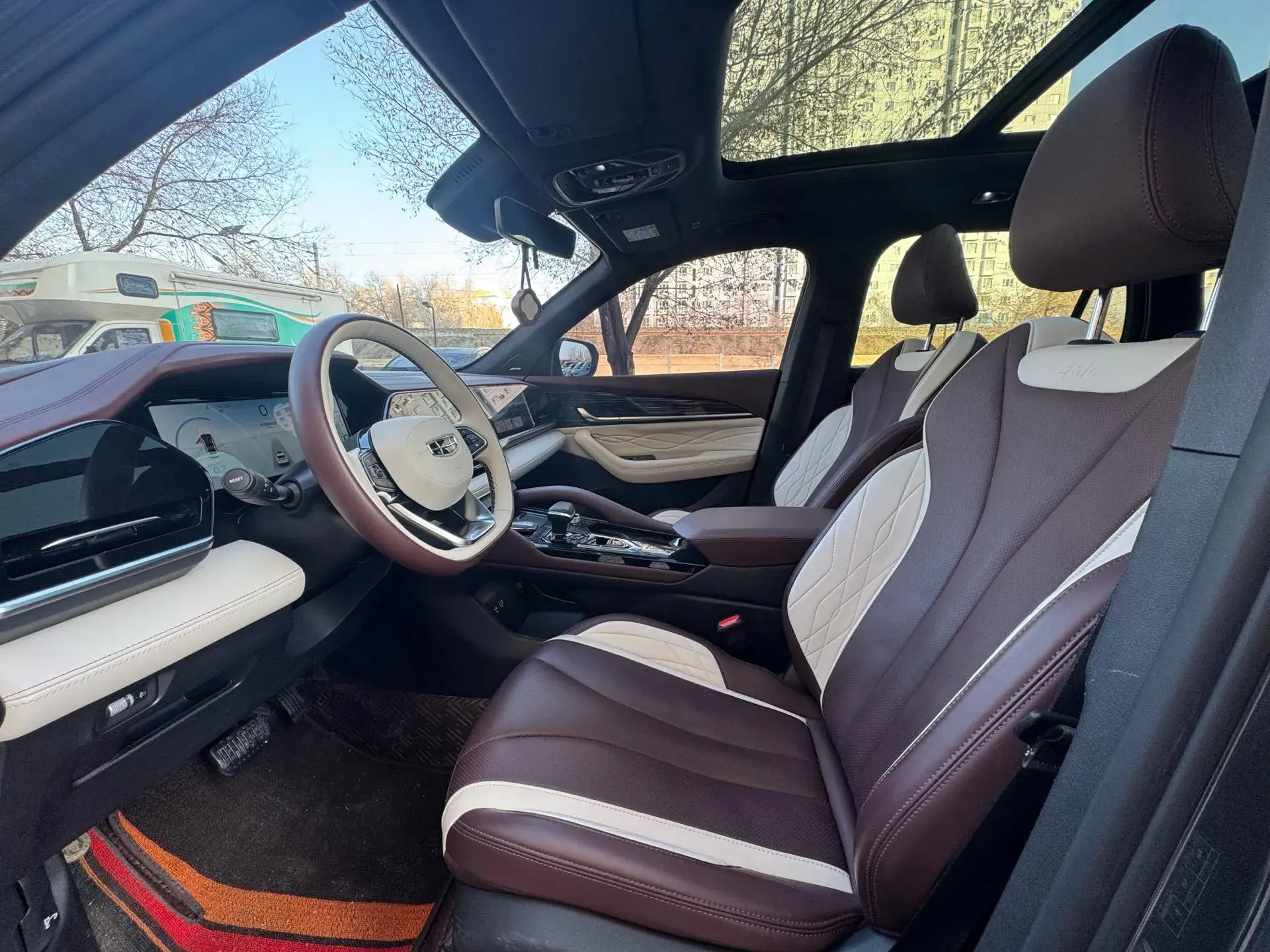 2021 GEELY MONJARO thumbnail 3