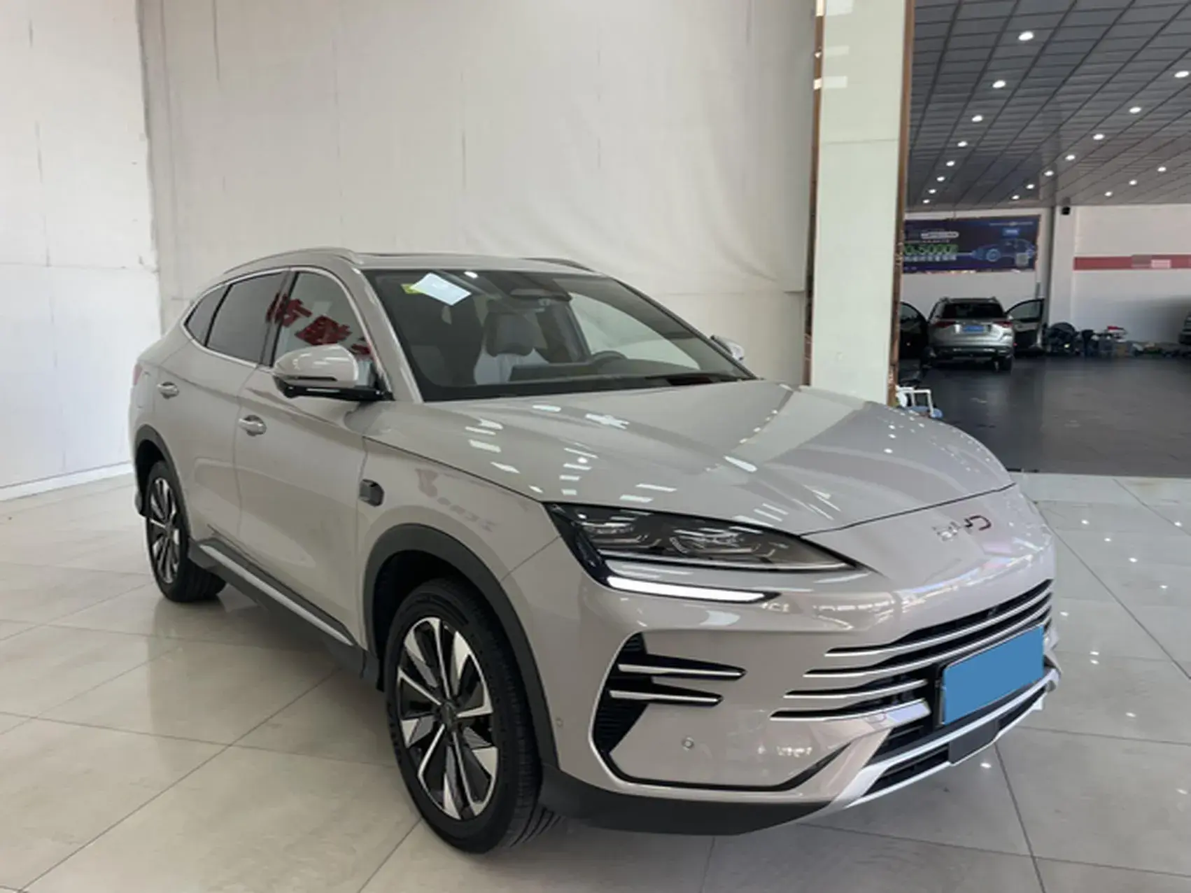 2025 BYD SONG thumbnail 3