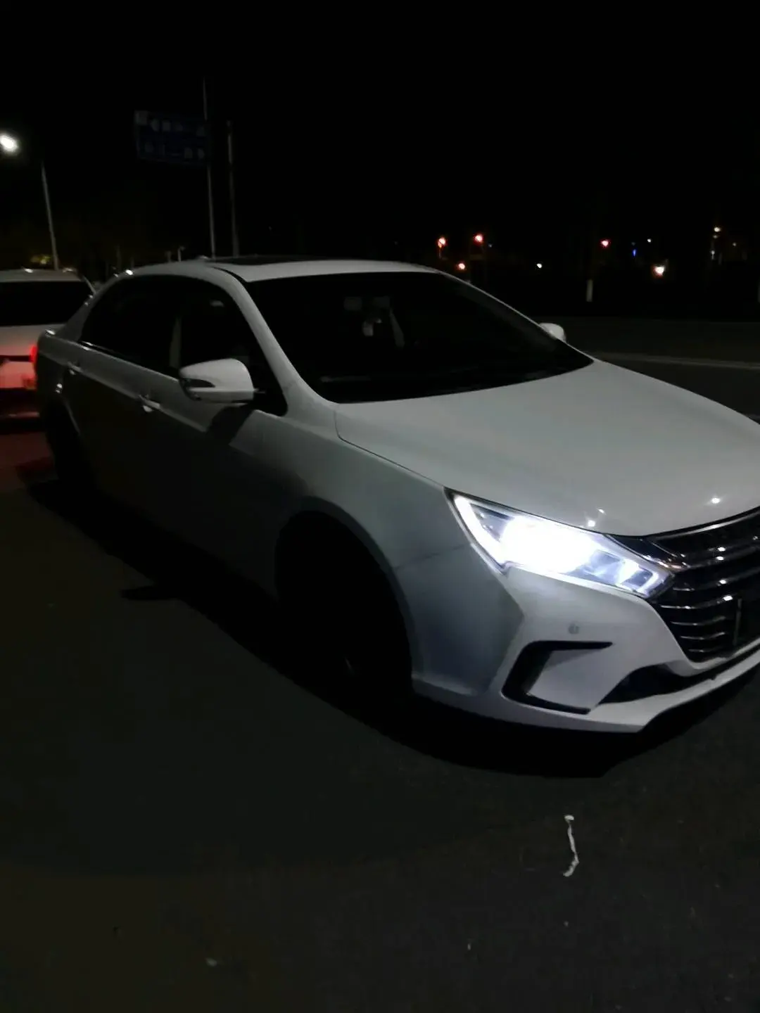 2017 BYD QIN thumbnail 2