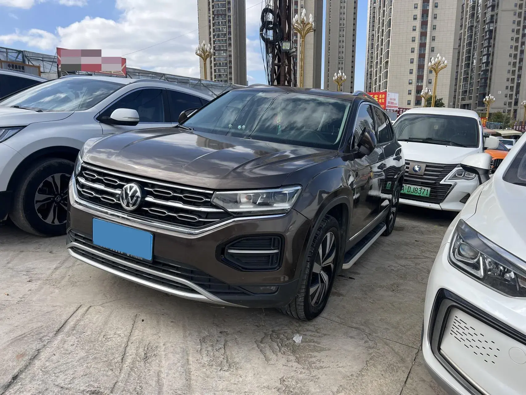 2019 VOLKSWAGEN TAYRON thumbnail 2