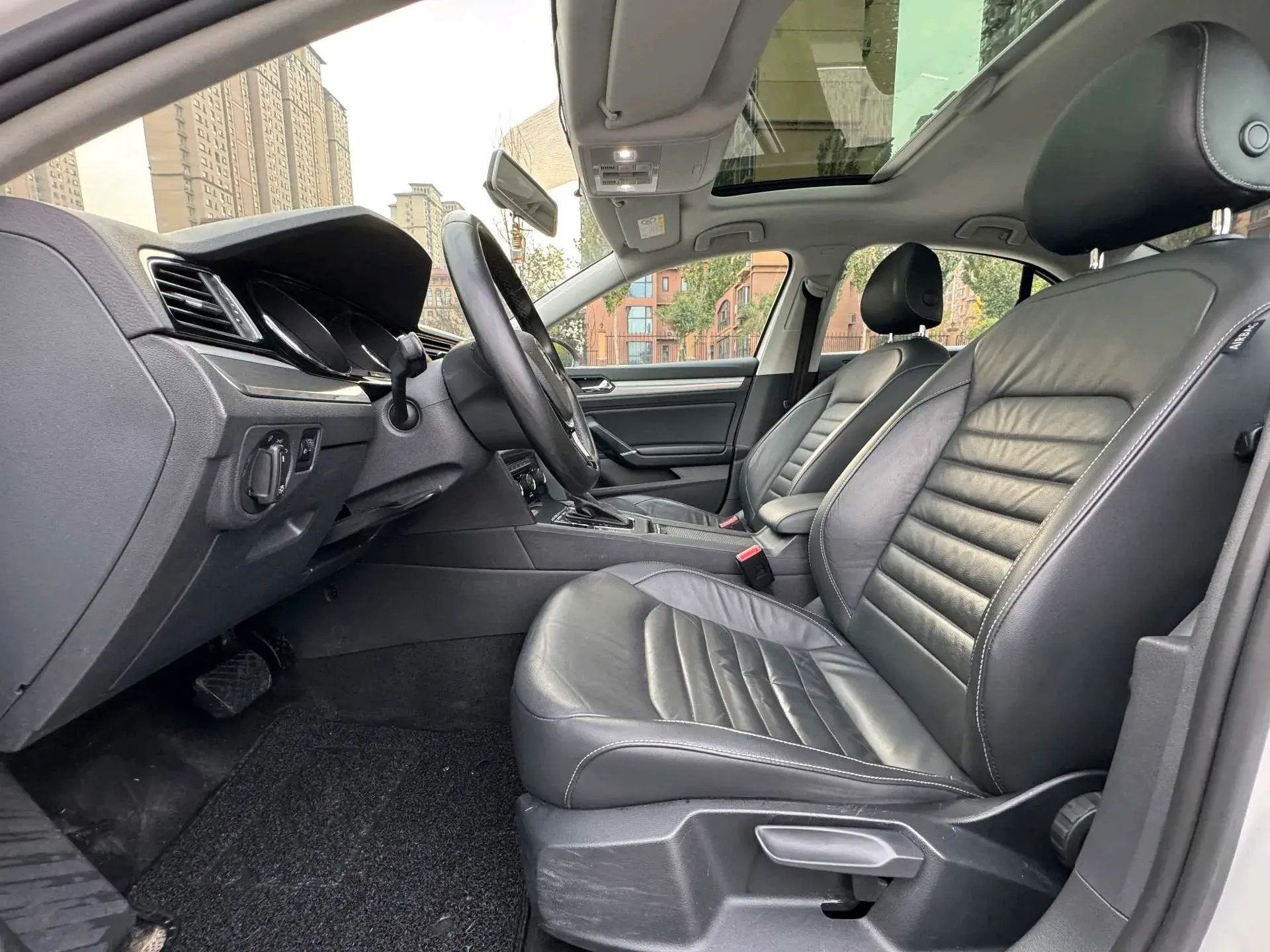 2018 VOLKSWAGEN LAMANDO thumbnail 4