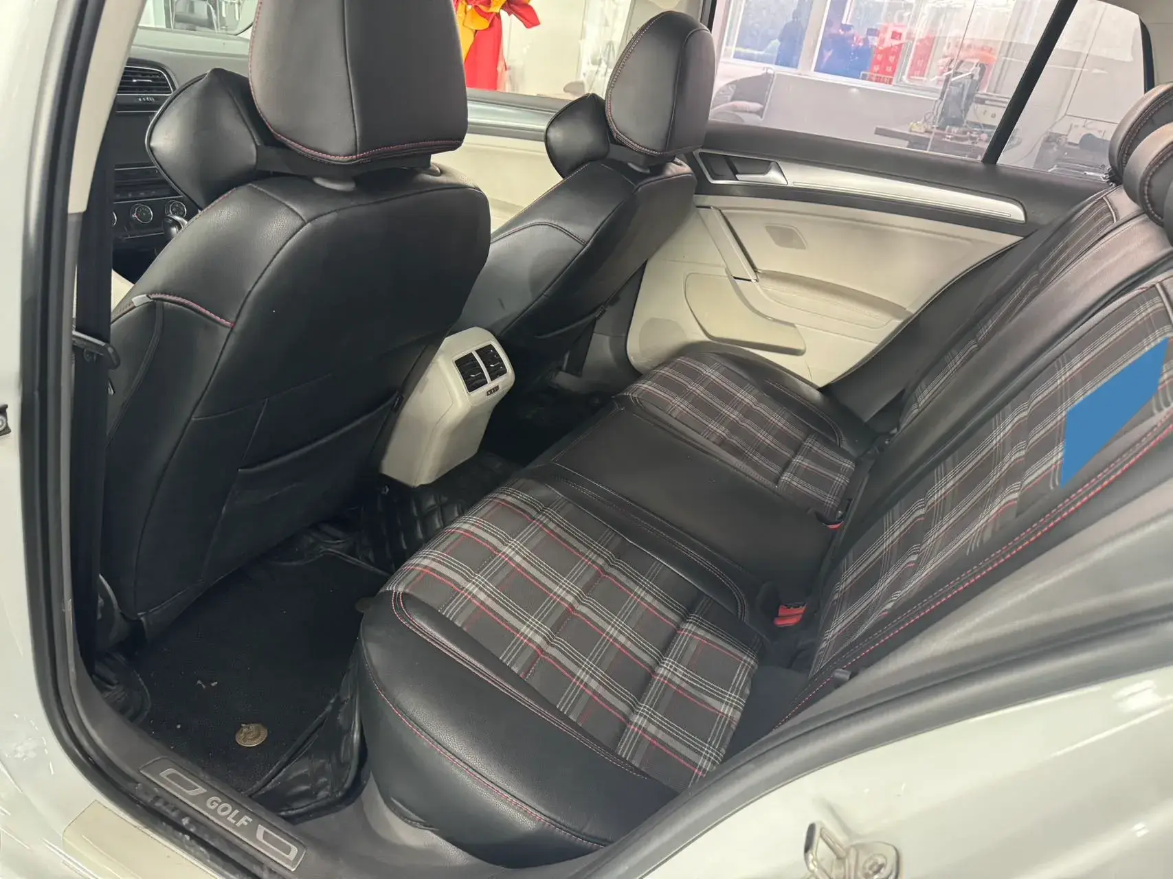 2018 VOLKSWAGEN GOLF thumbnail 4