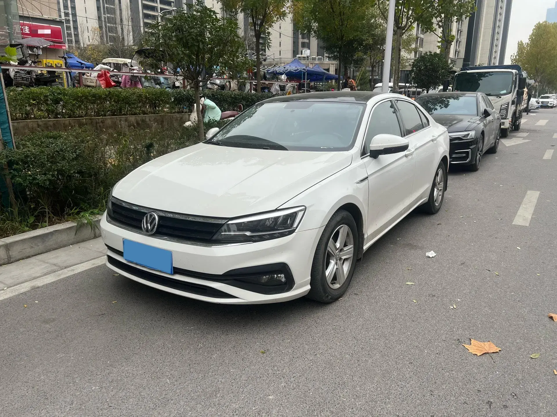 2019 VOLKSWAGEN LAMANDO view 1