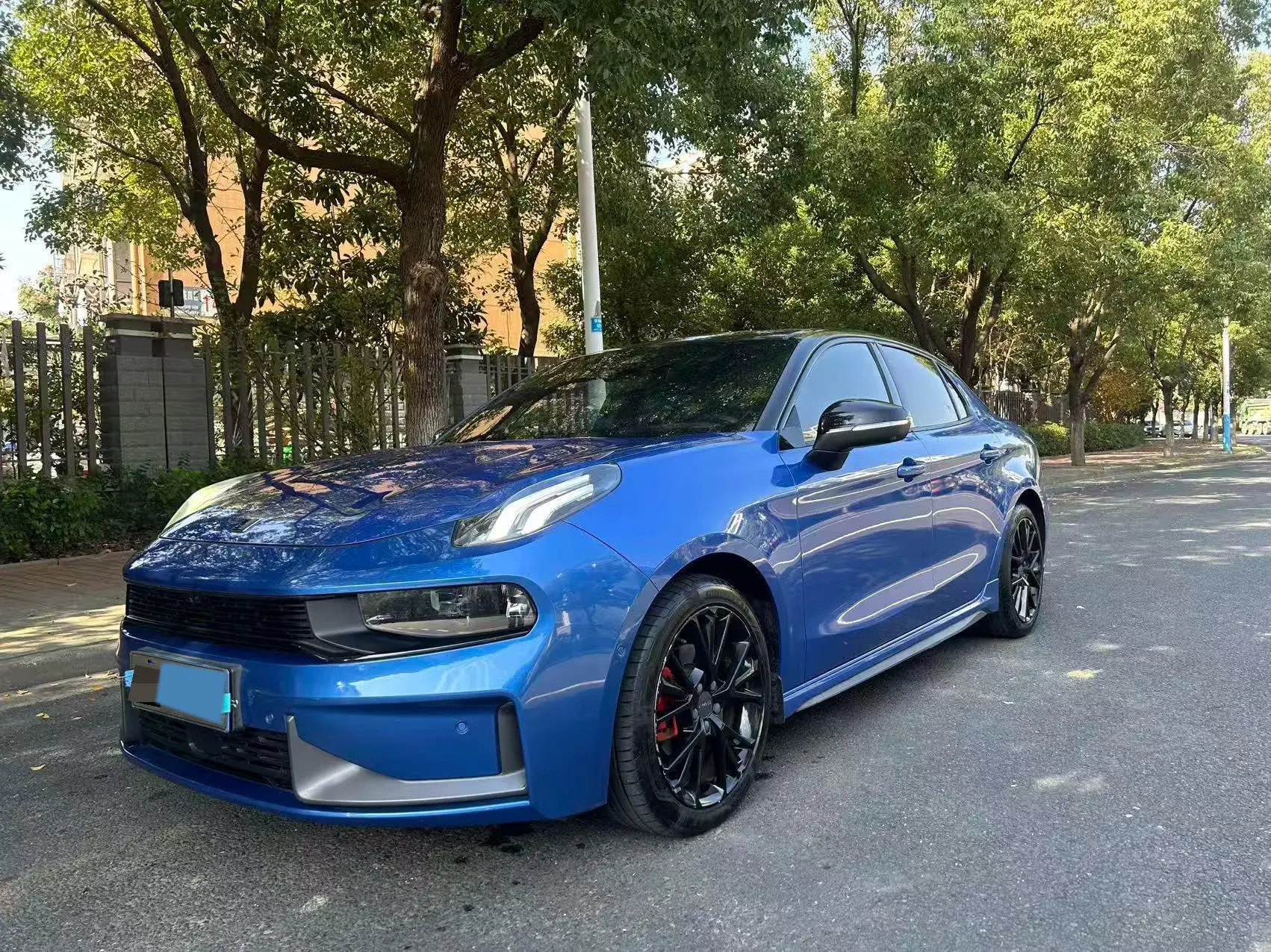 2020 LYNK&CO 03 view 1