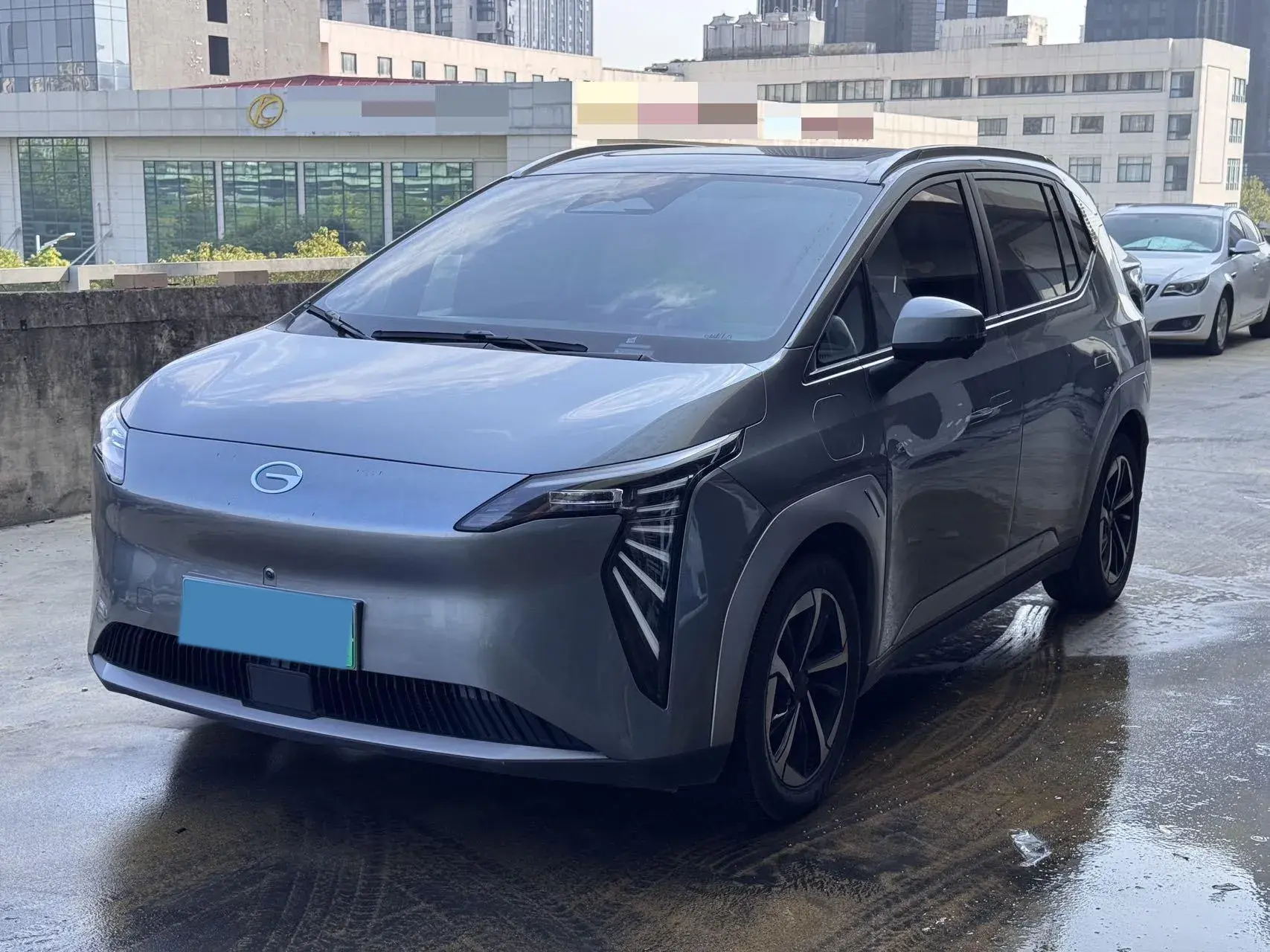 2023 AION Y view 1