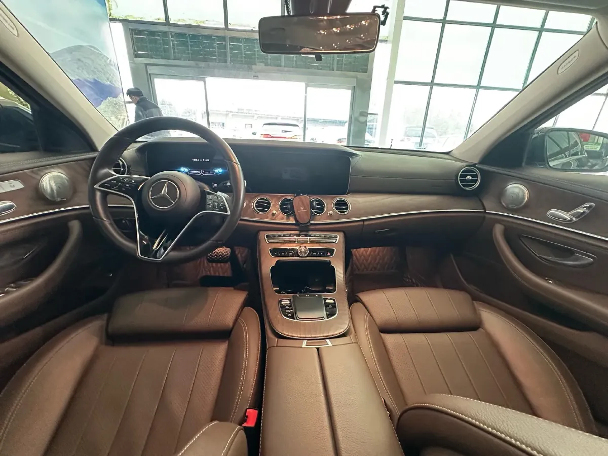2022 Mercedes-Benz E Class 2.0T 197HP L4 9AT,autocango,china used car exporter,china ev exporter,chinese used car exporter,chinese used ev exporter