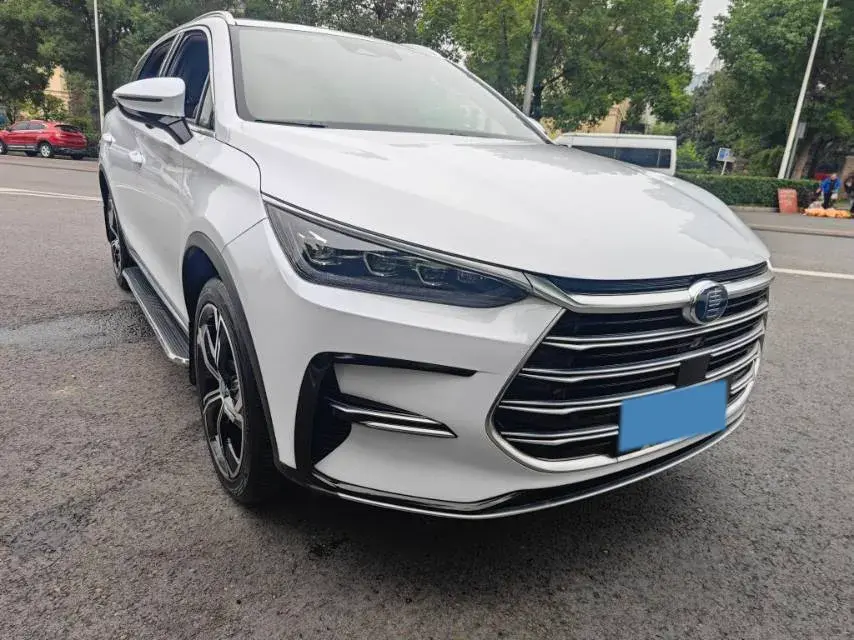 2021 BYD TANG thumbnail 3