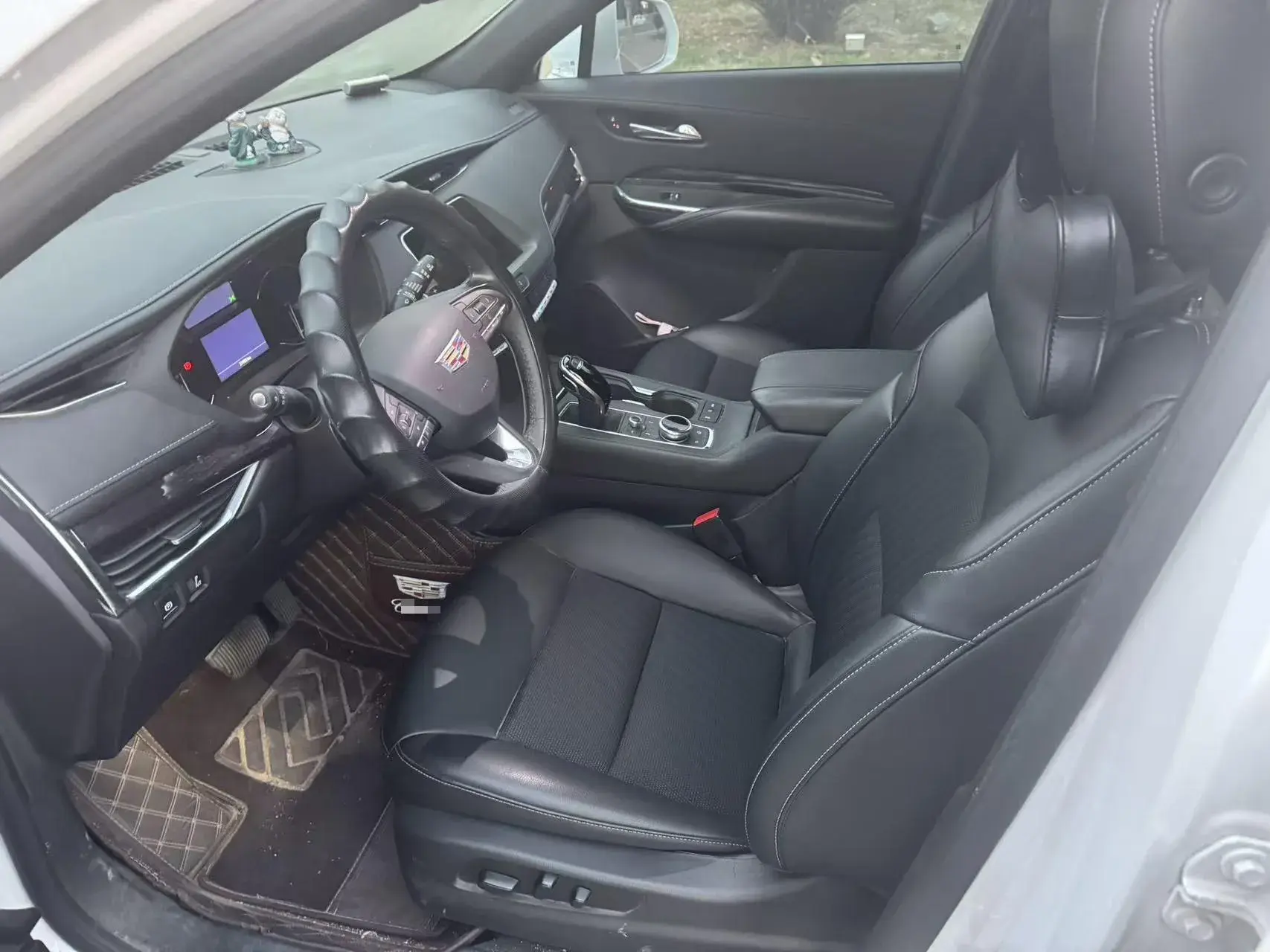 2021 CADILLAC XT4 thumbnail 4