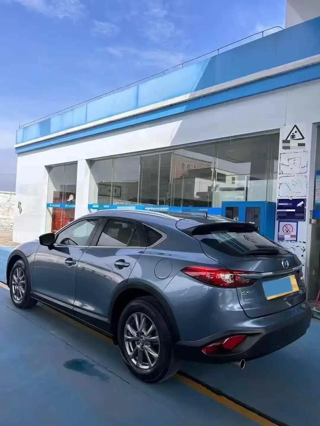 2018 MAZDA CX-4 thumbnail 4