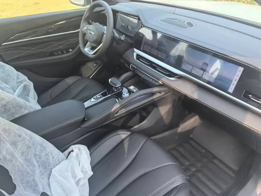 2024 Geely Monjaro 2.0T 218HP L4 7DCT,autocango,china used car exporter,china ev exporter,chinese used car exporter,chinese used ev exporter