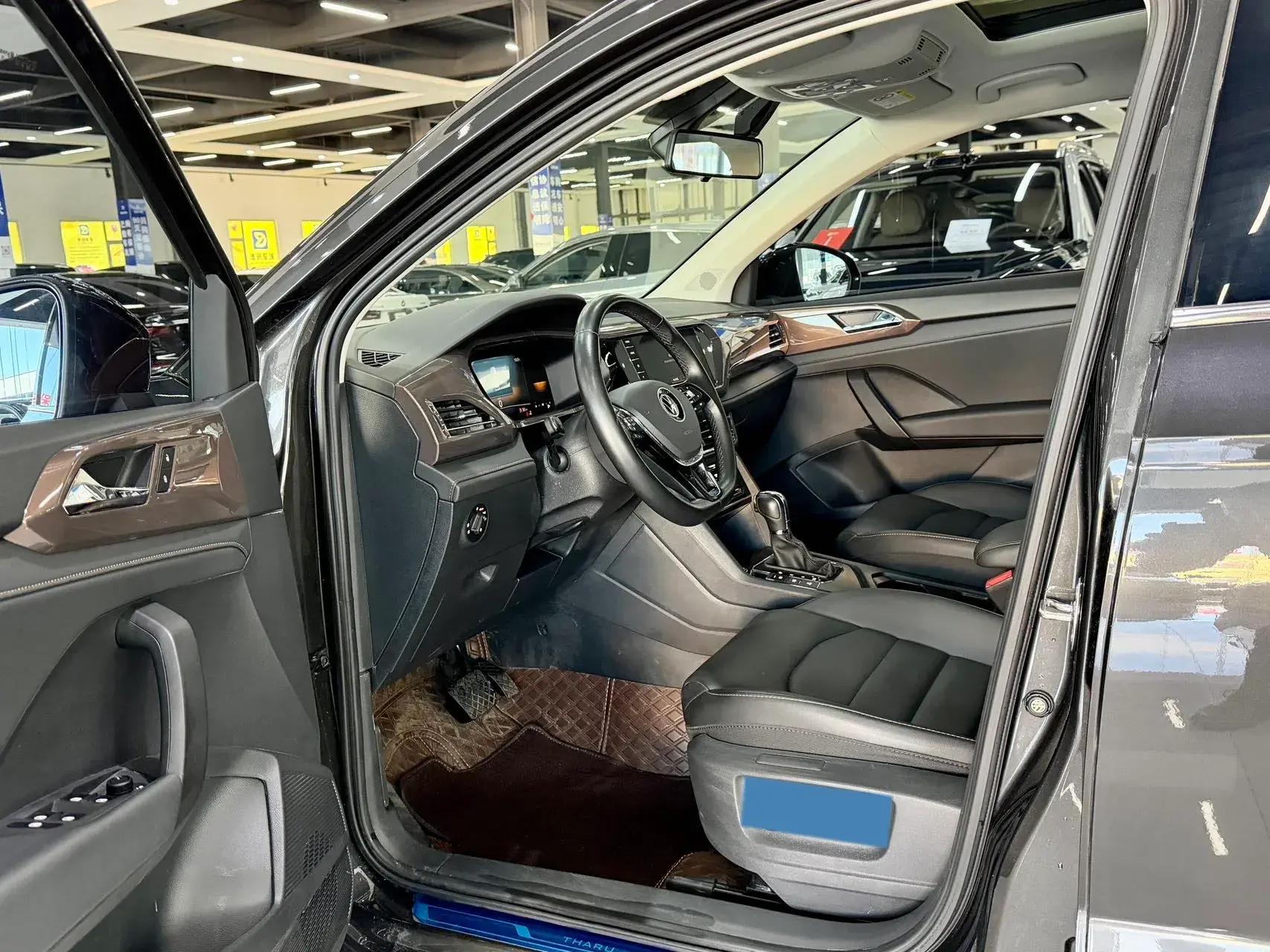 2022 VOLKSWAGEN THARU thumbnail 4