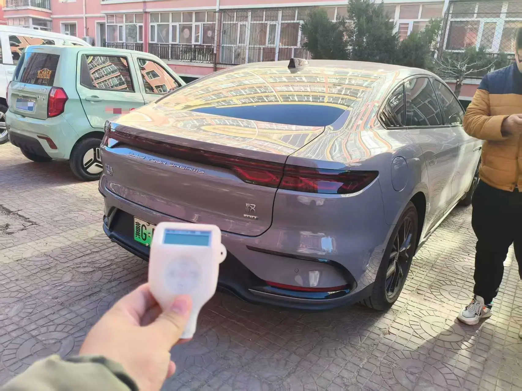 2025 BYD HAN thumbnail 2